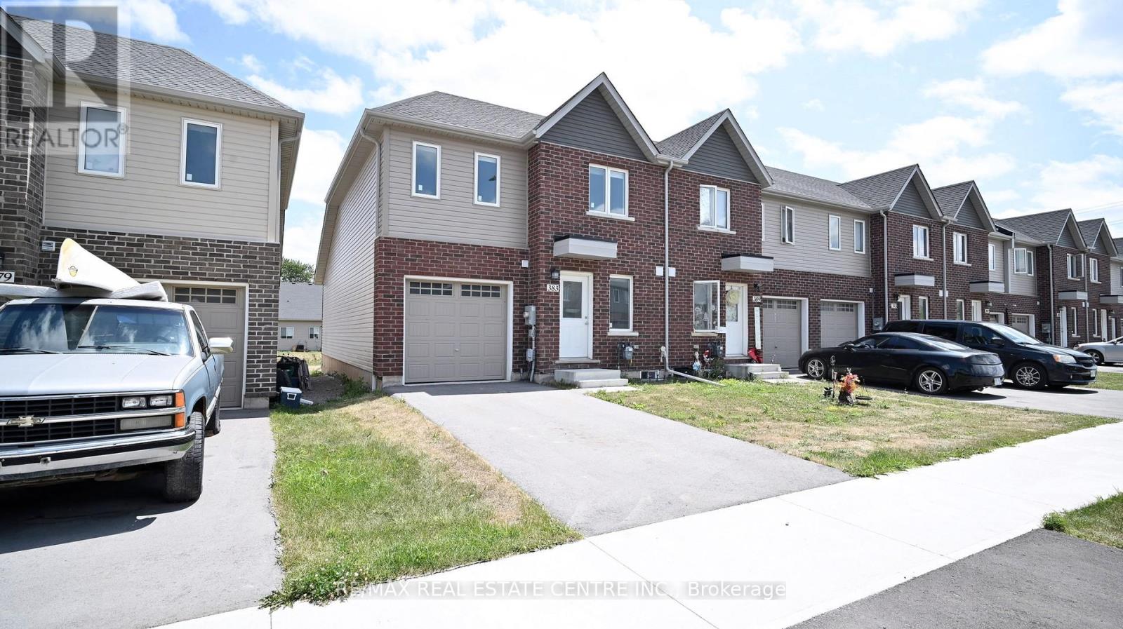 383 Chaffey Street, Welland (Lincoln/crowland), Ontario  L3B 0K5 - Photo 2 - X12159874