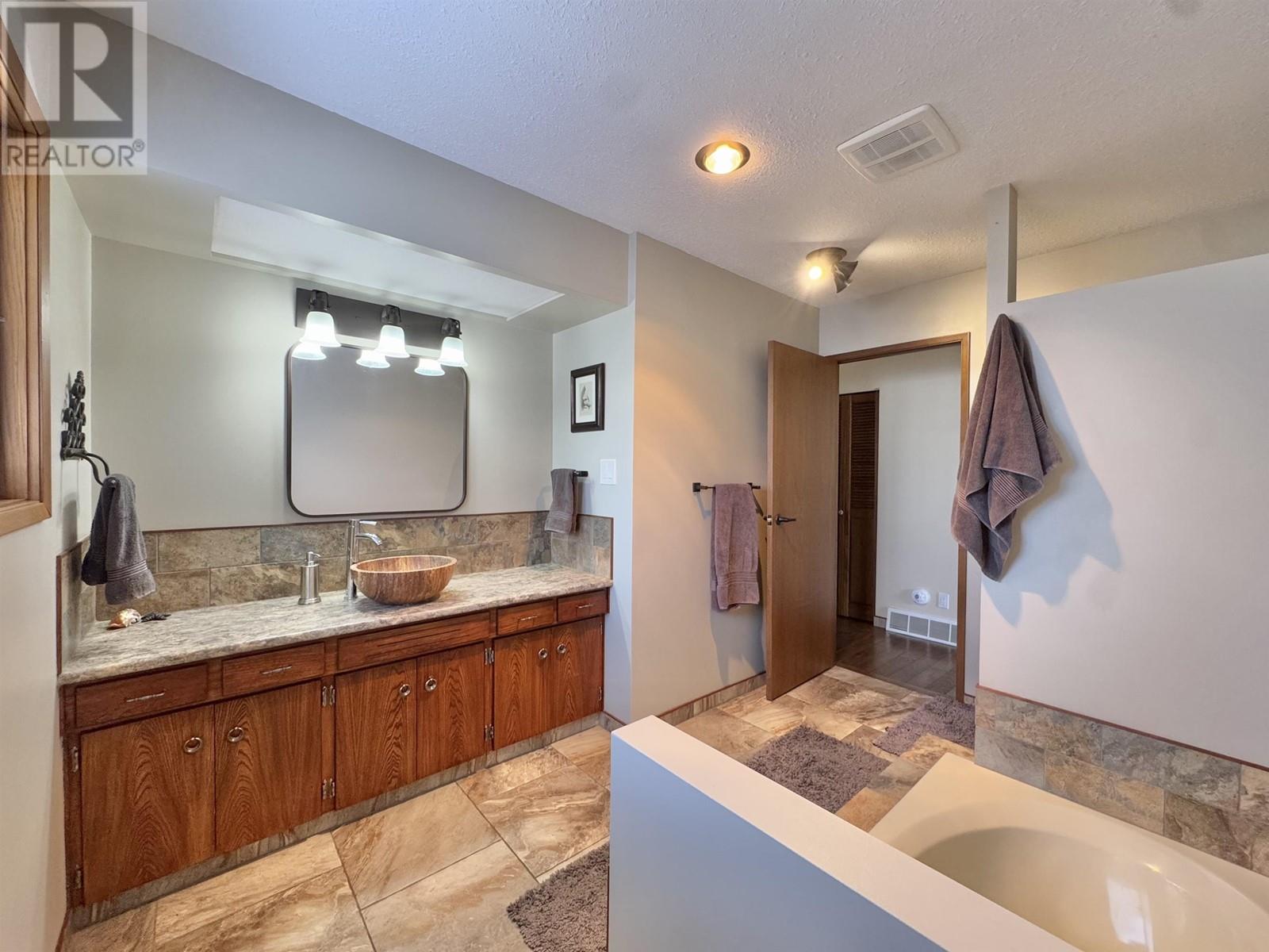 42 Fairview Drive, Williams Lake, British Columbia  V2G 3T1 - Photo 27 - R3004266