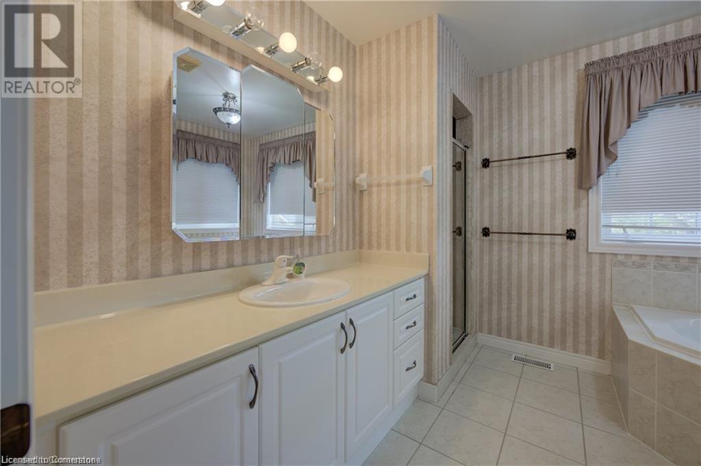 120 Beddoe Drive Unit# 21, Hamilton, Ontario  L8P 4Z4 - Photo 31 - 40730533
