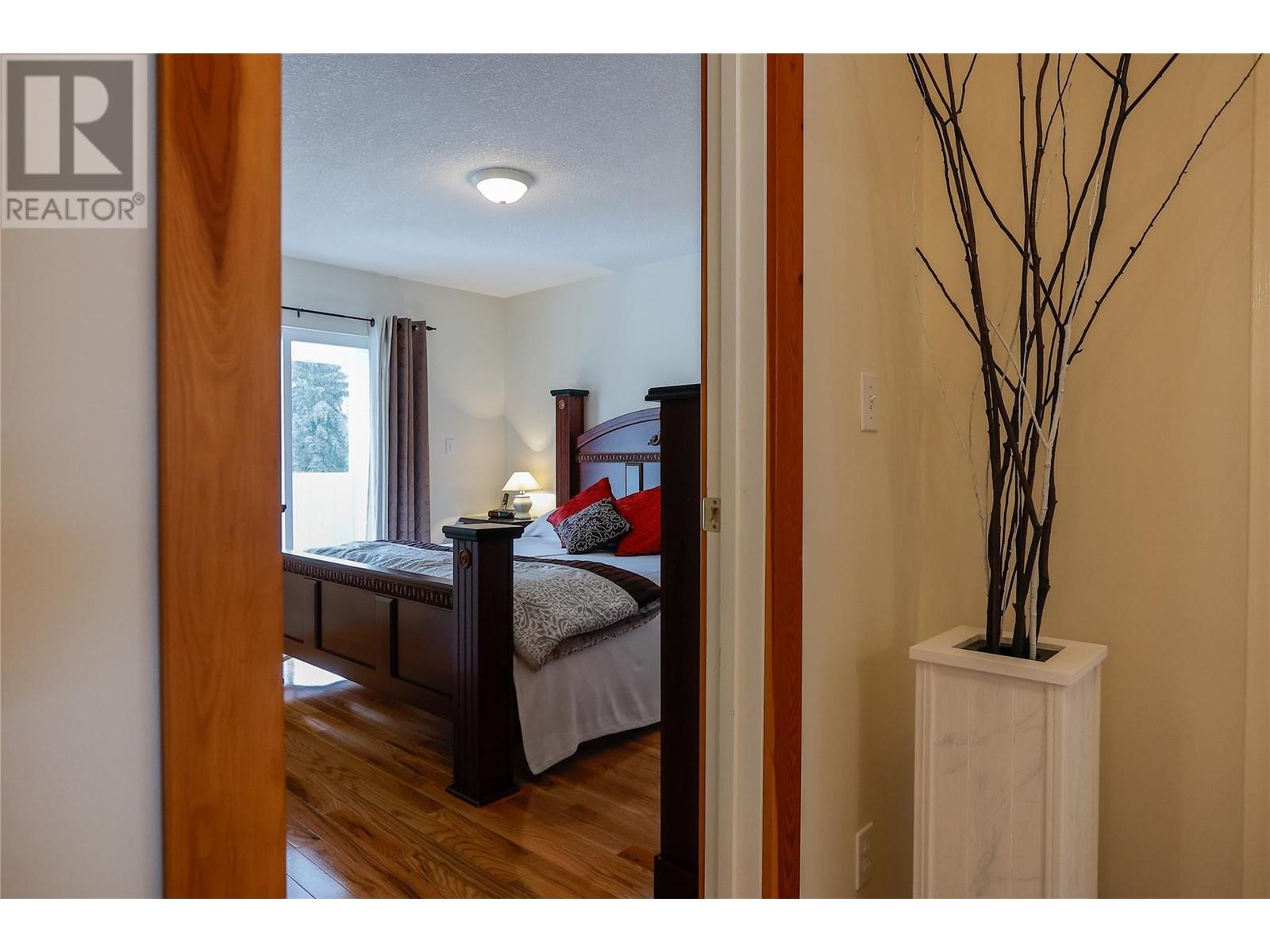 2267 11th Avenue, Castlegar, BC V1N3A7