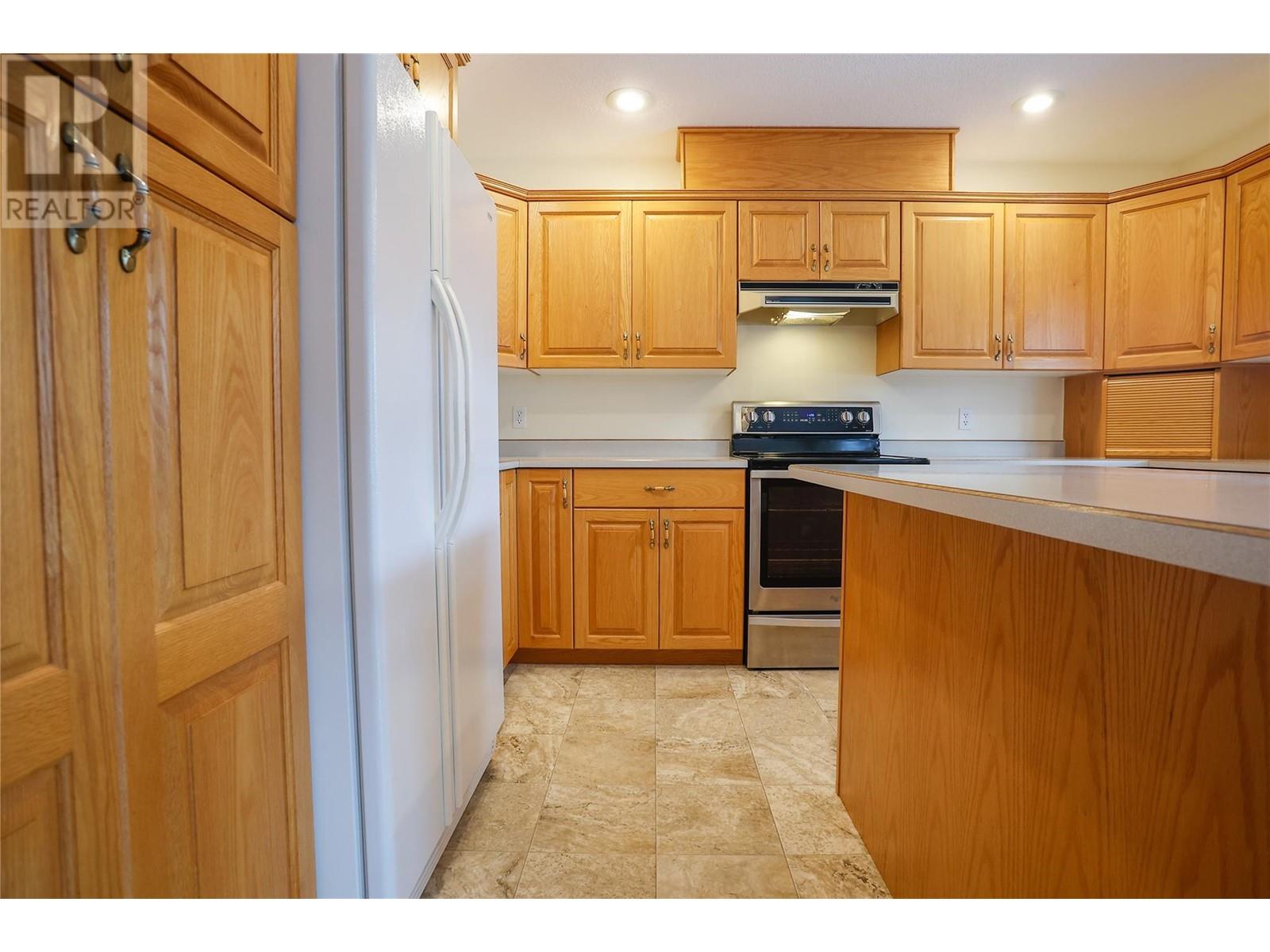 2267 11th Avenue, Castlegar, BC V1N3A7
