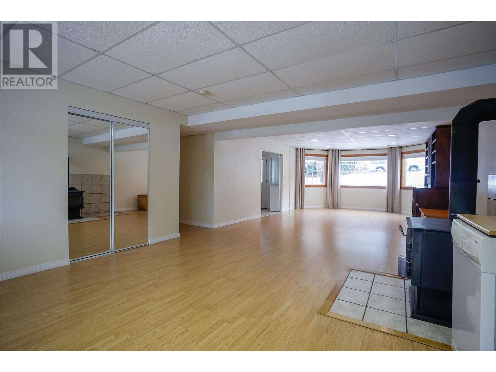 2267 11th Avenue, Castlegar, BC V1N3A7