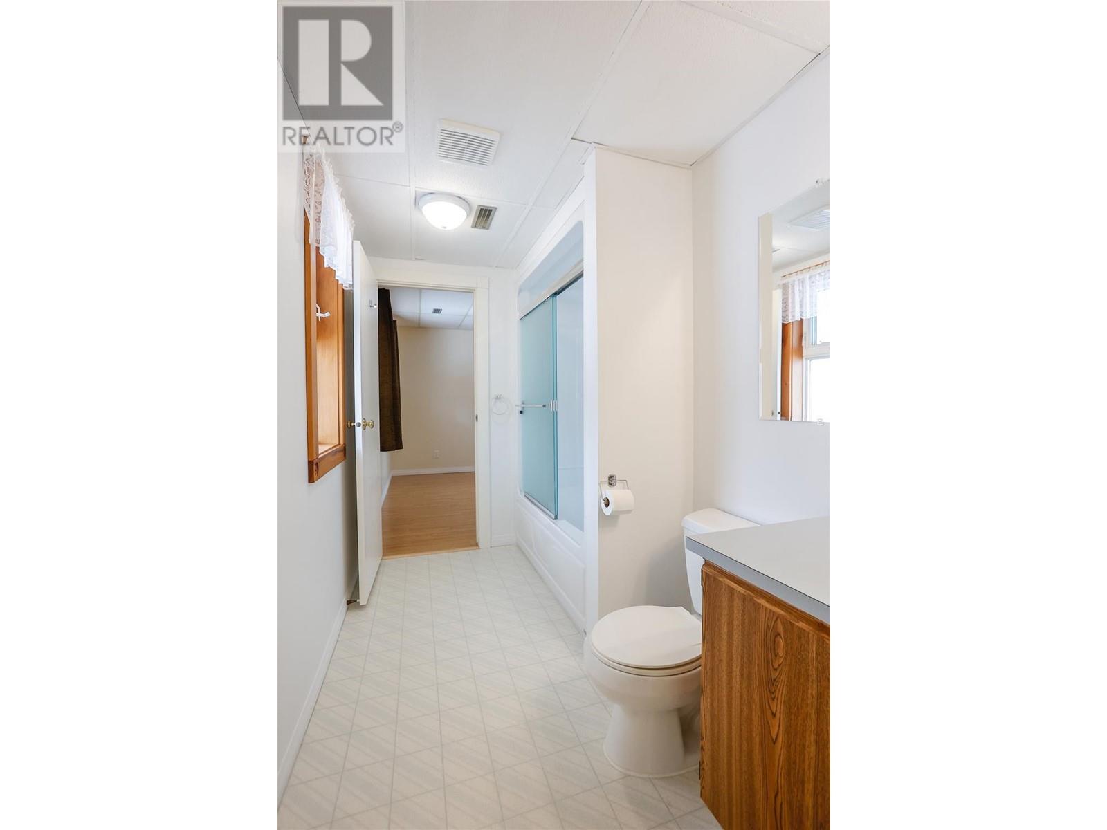 2267 11th Avenue, Castlegar, BC V1N3A7