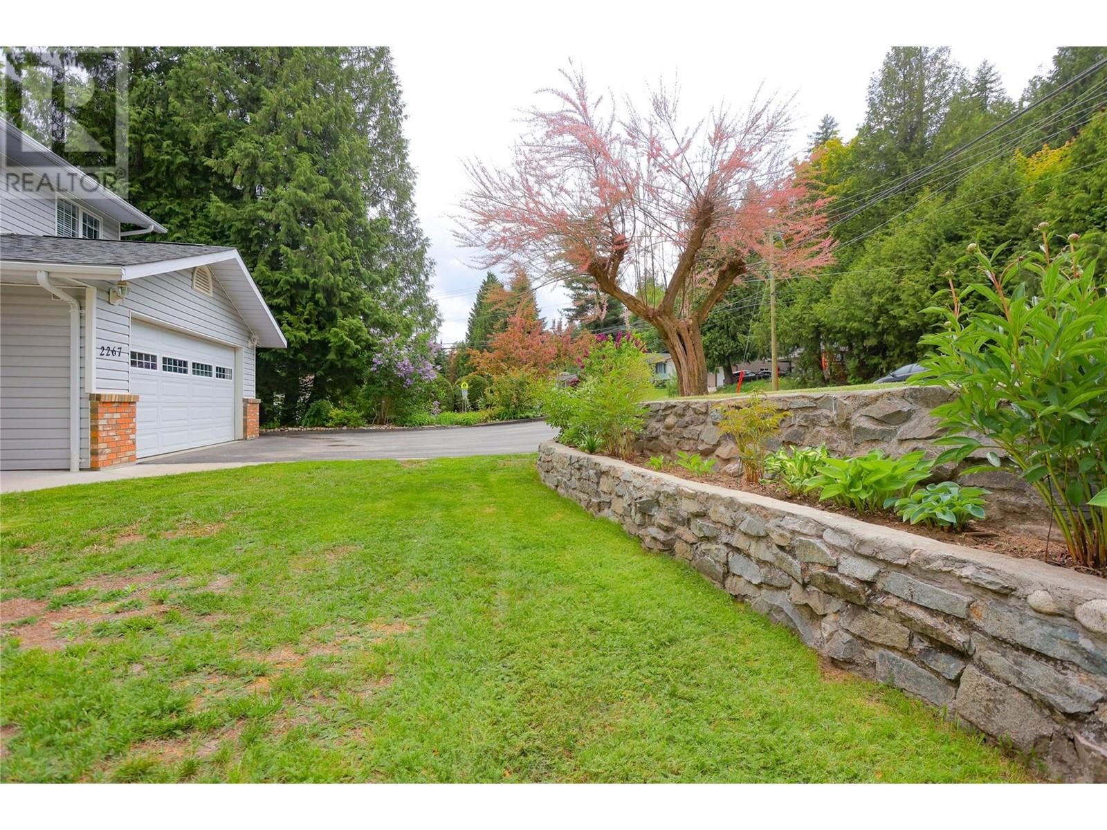 2267 11th Avenue, Castlegar, BC V1N3A7