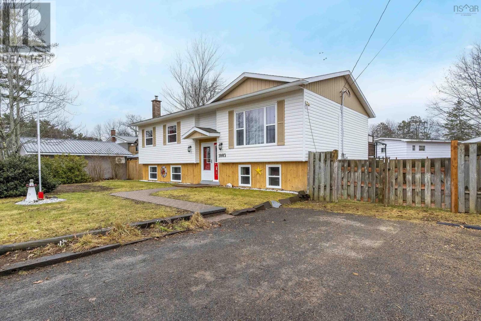 1003 Kenwood Avenue, Greenwood, Nova Scotia  B0P 1N0 - Photo 2 - 202506507