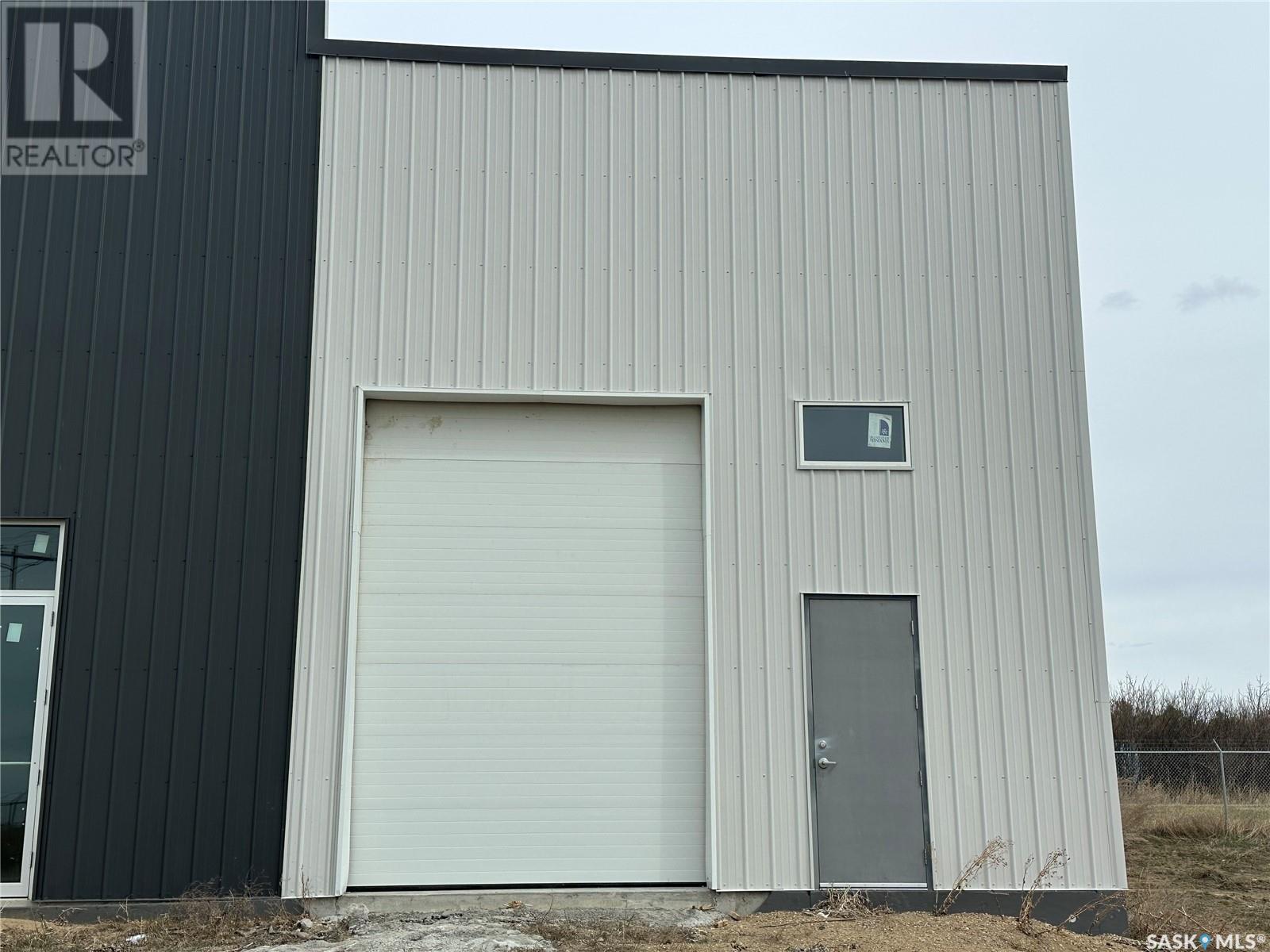 1 213 Service Road W, Langham, Saskatchewan  S0K 2L0 - Photo 2 - SK006478