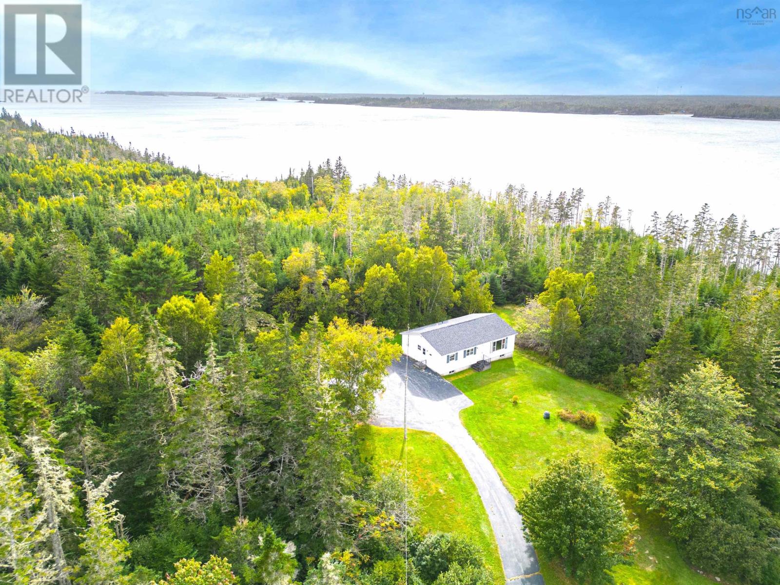 Property at 450 Rockland Road image 4