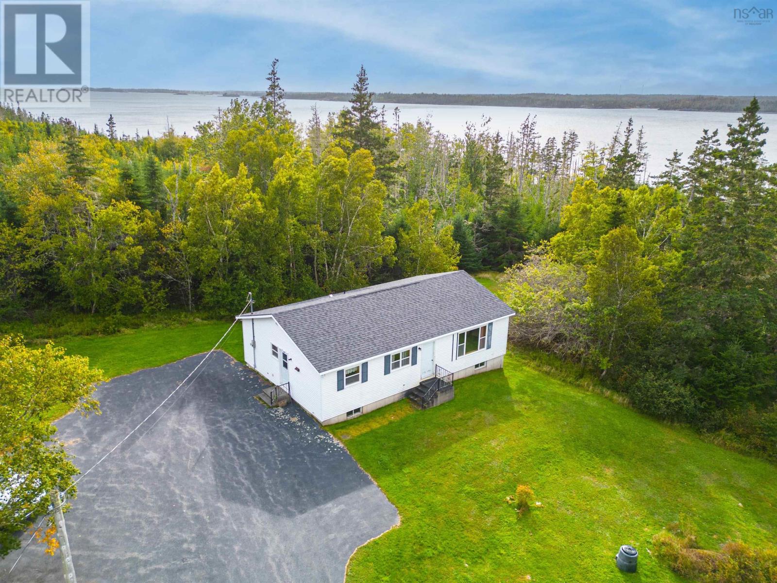 Property at 450 Rockland Road image 5