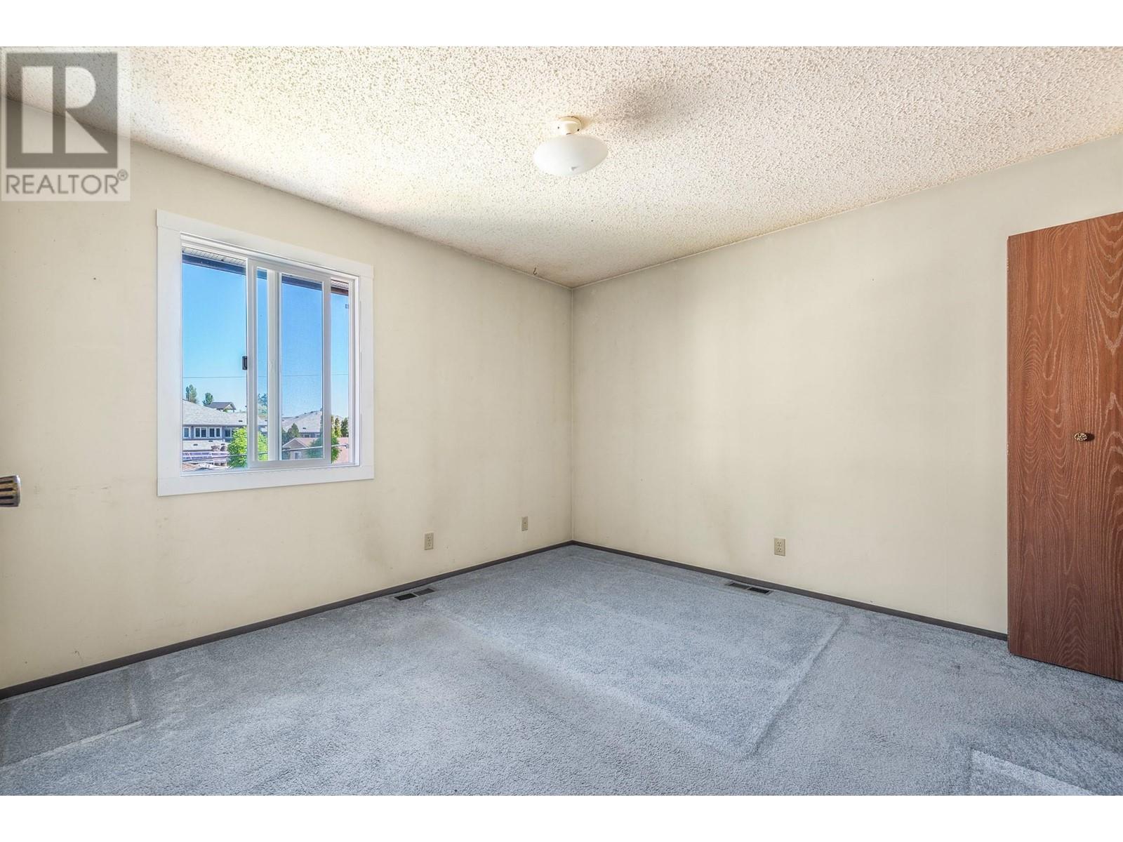4200 Alexis Park Drive Unit# 3, Vernon, British Columbia  V1T 6H3 - Photo 8 - 10348591
