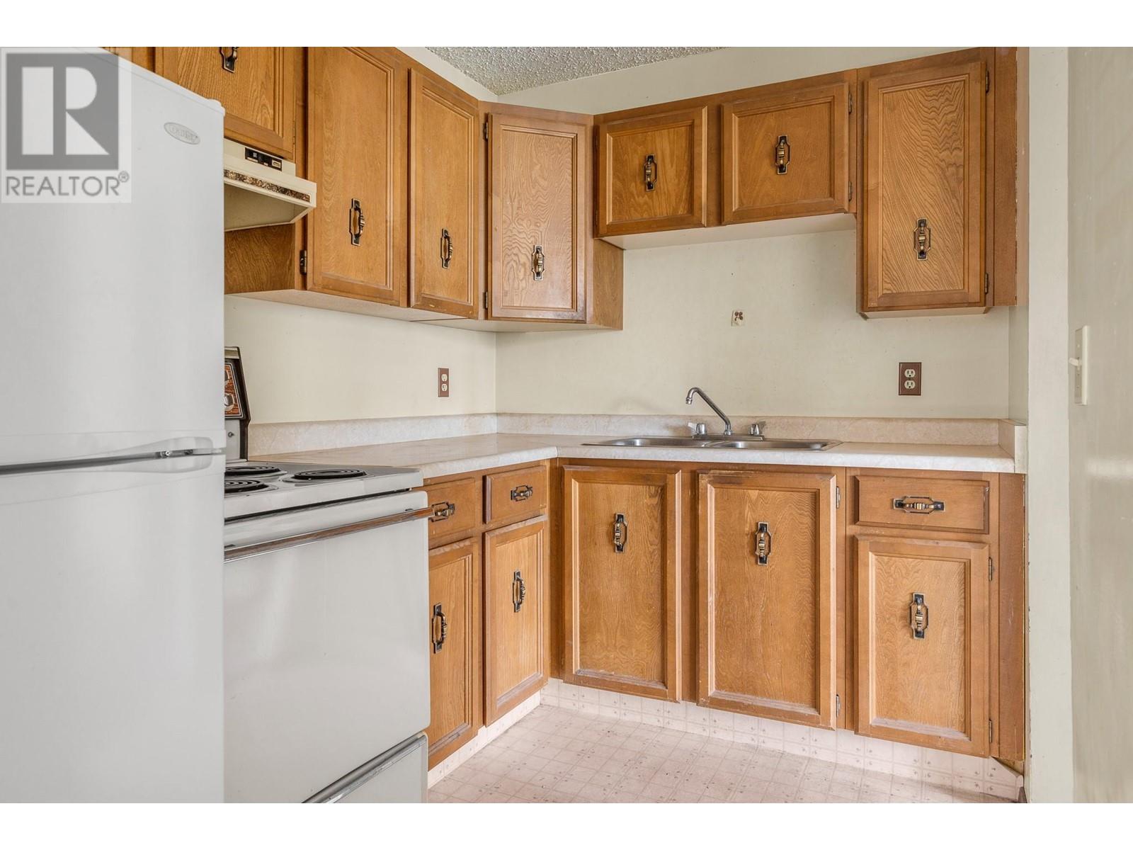 4200 Alexis Park Drive Unit# 3, Vernon, British Columbia  V1T 6H3 - Photo 6 - 10348591