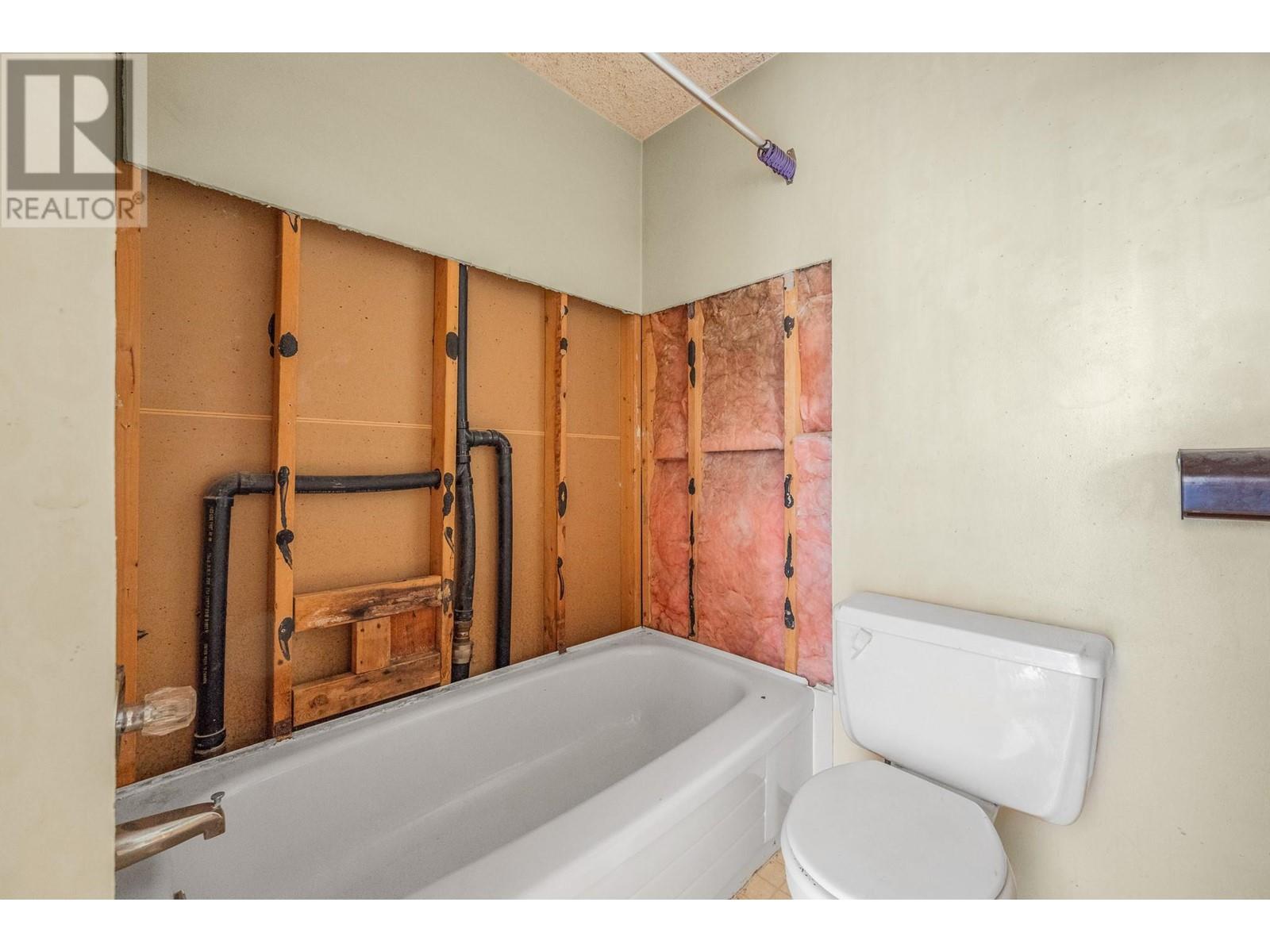 4200 Alexis Park Drive Unit# 3, Vernon, British Columbia  V1T 6H3 - Photo 11 - 10348591