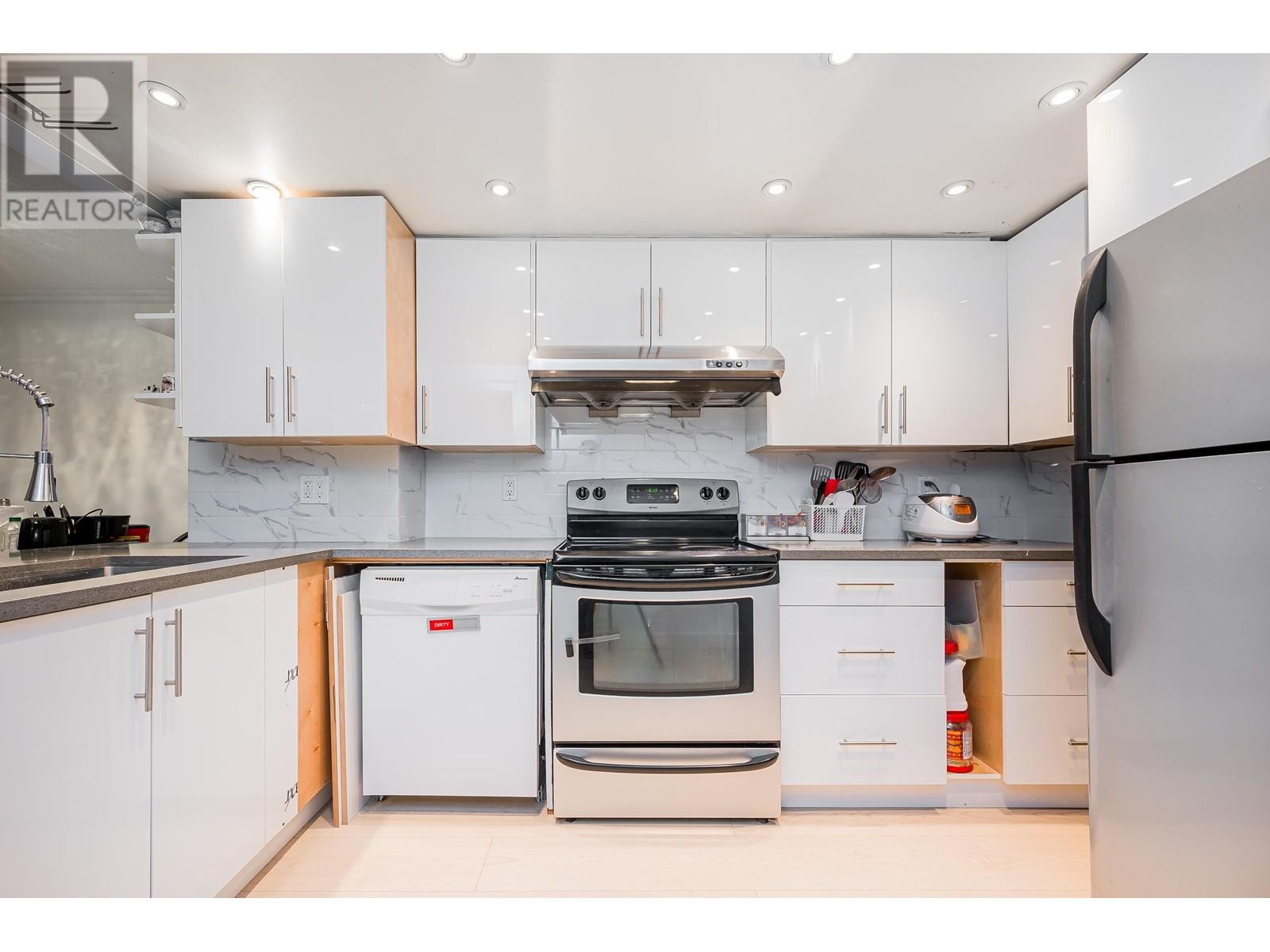 4814 Fernglen Drive, Burnaby, British Columbia  V5G 3V7 - Photo 7 - R2981740