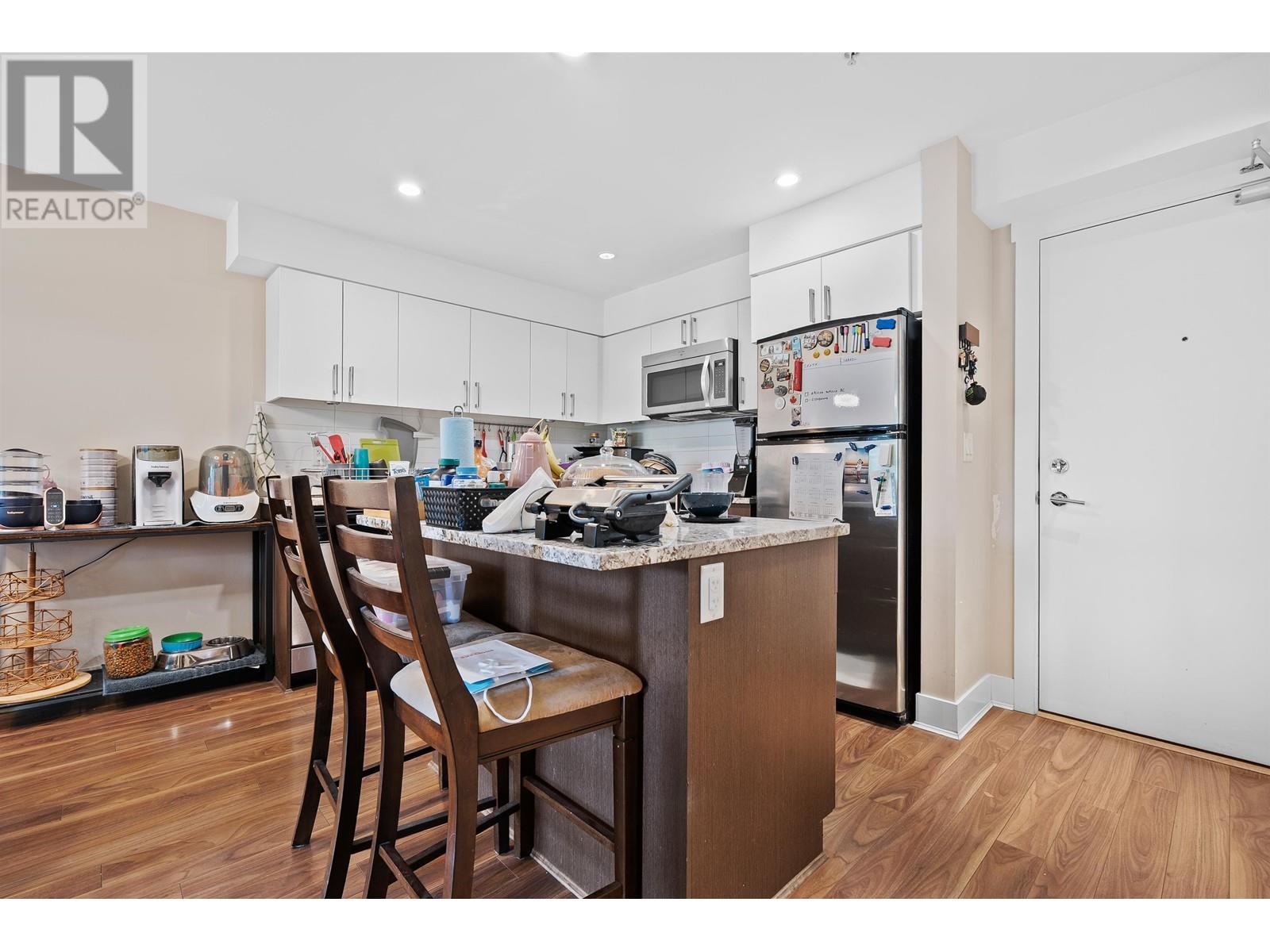 302 55 Eighth Avenue, New Westminster, British Columbia  V3L 0E8 - Photo 8 - R3004525