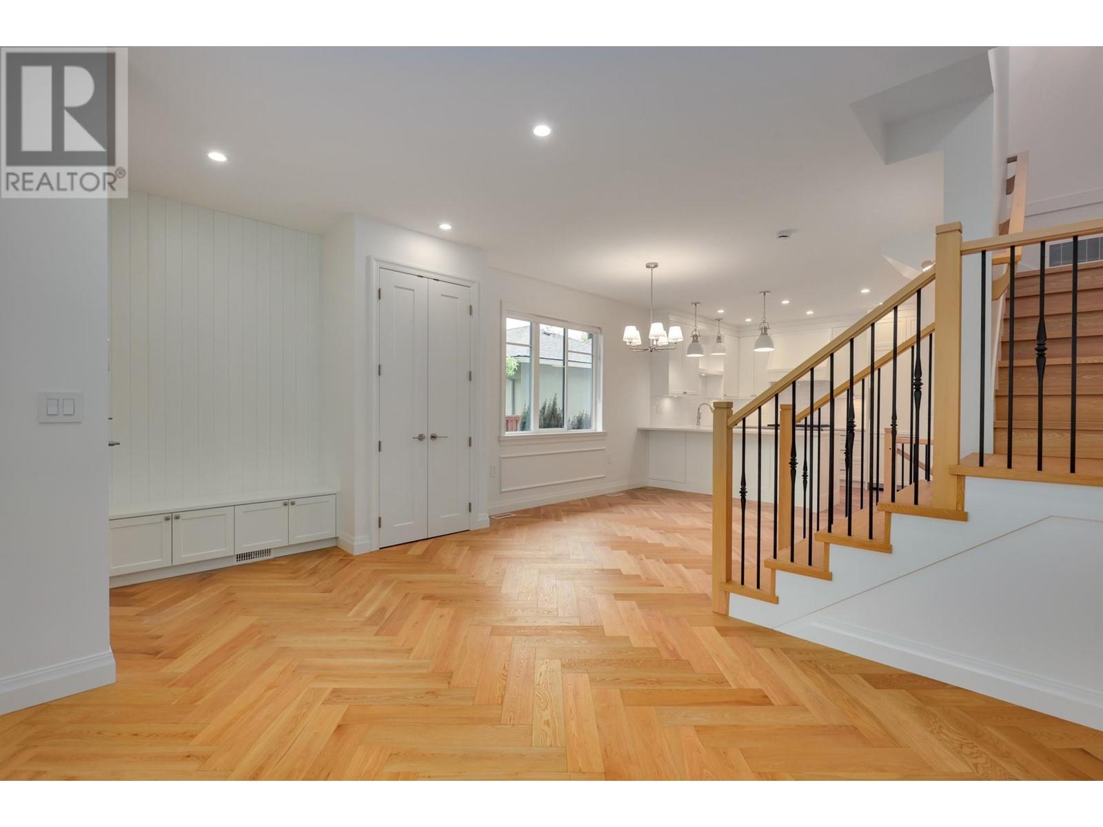 259 E 23rd Street, North Vancouver, British Columbia  V7L 3E4 - Photo 3 - R3004533