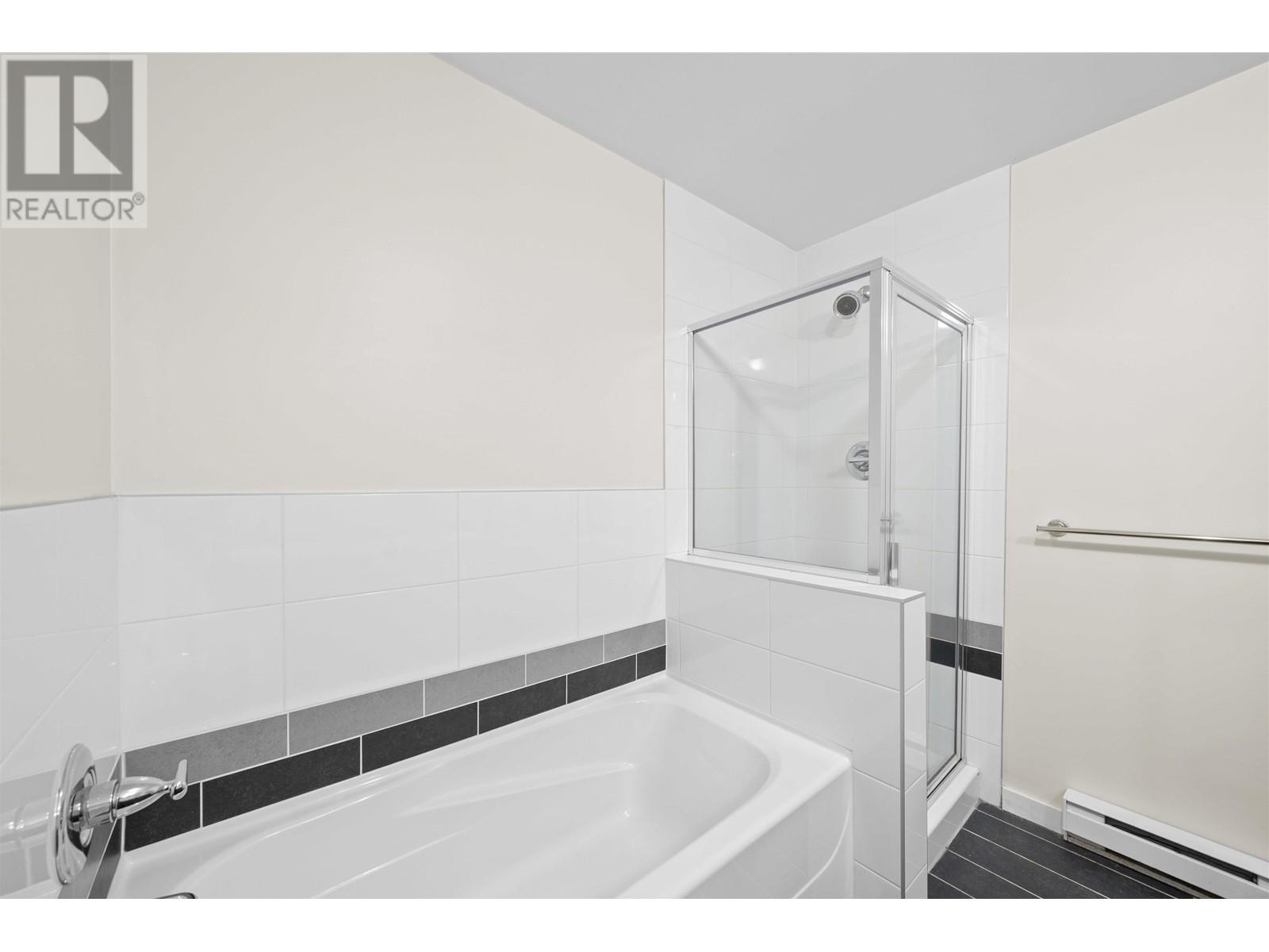 102 7337 Macpherson Avenue, Burnaby, British Columbia  V5J 0A9 - Photo 9 - R3004556