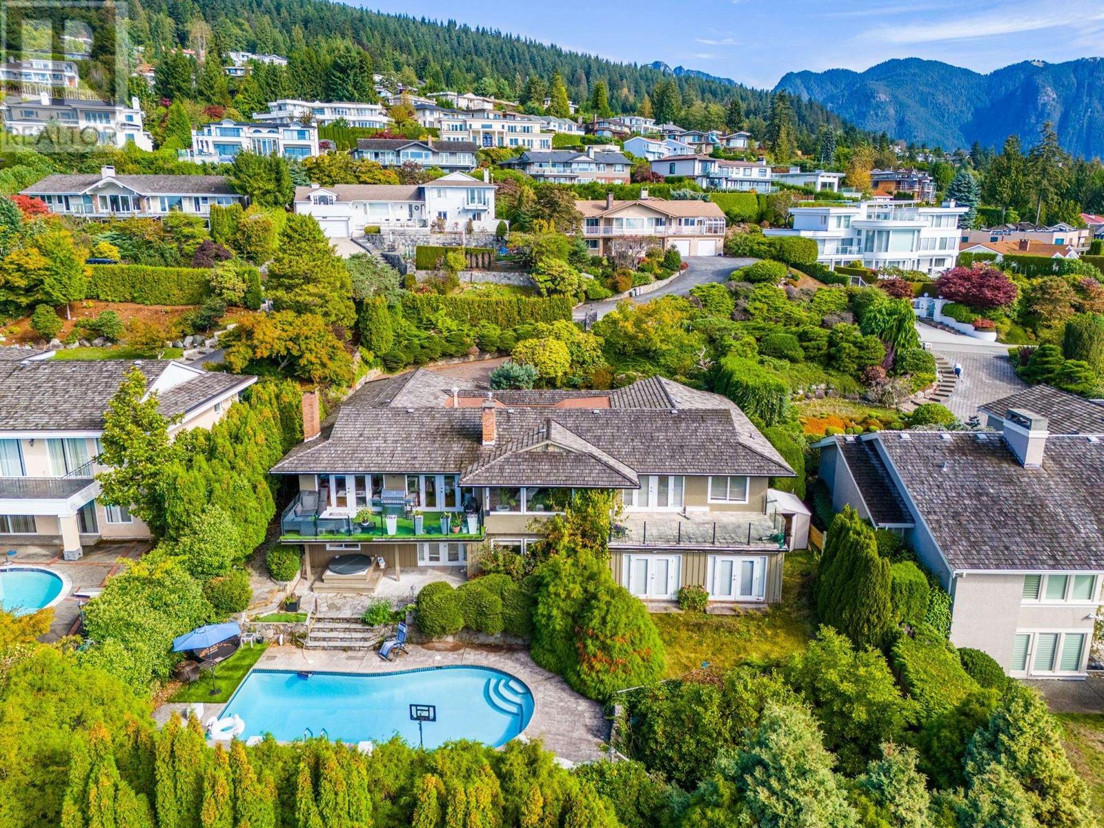 1390 Chartwell Drive, West Vancouver, British Columbia  V7S 2R5 - Photo 2 - R3004503