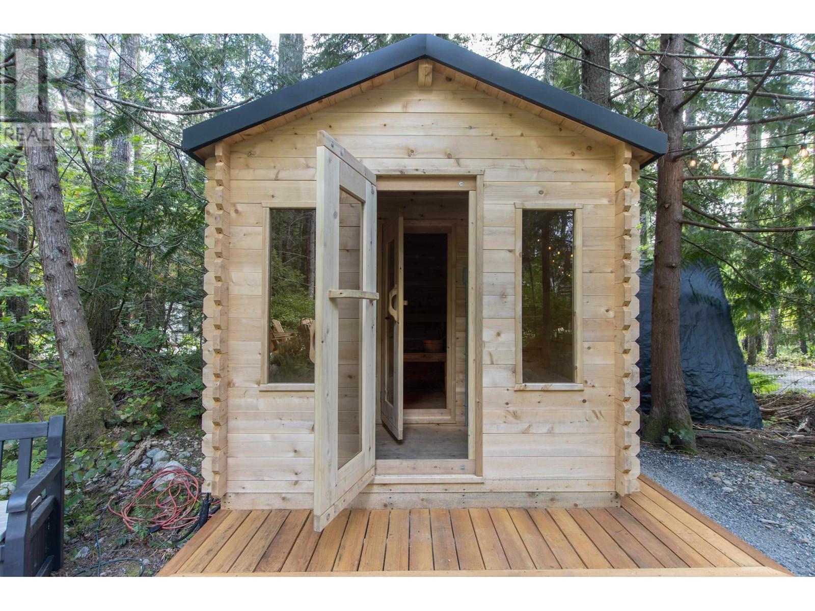 2000 Midnight Way, Squamish, British Columbia  V0N 1H0 - Photo 11 - R3004505