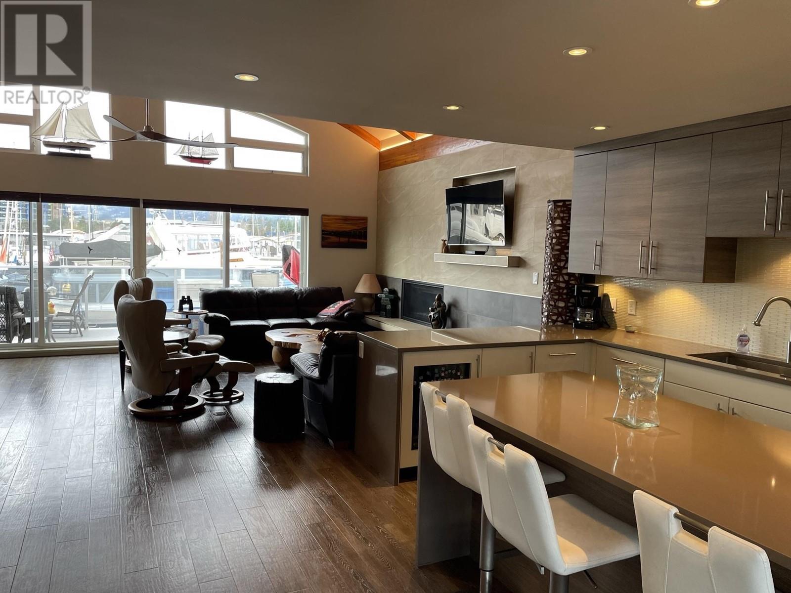 29 137b-415 Esplanade Avenue, North Vancouver, British Columbia  V7M 1A6 - Photo 6 - R3004512
