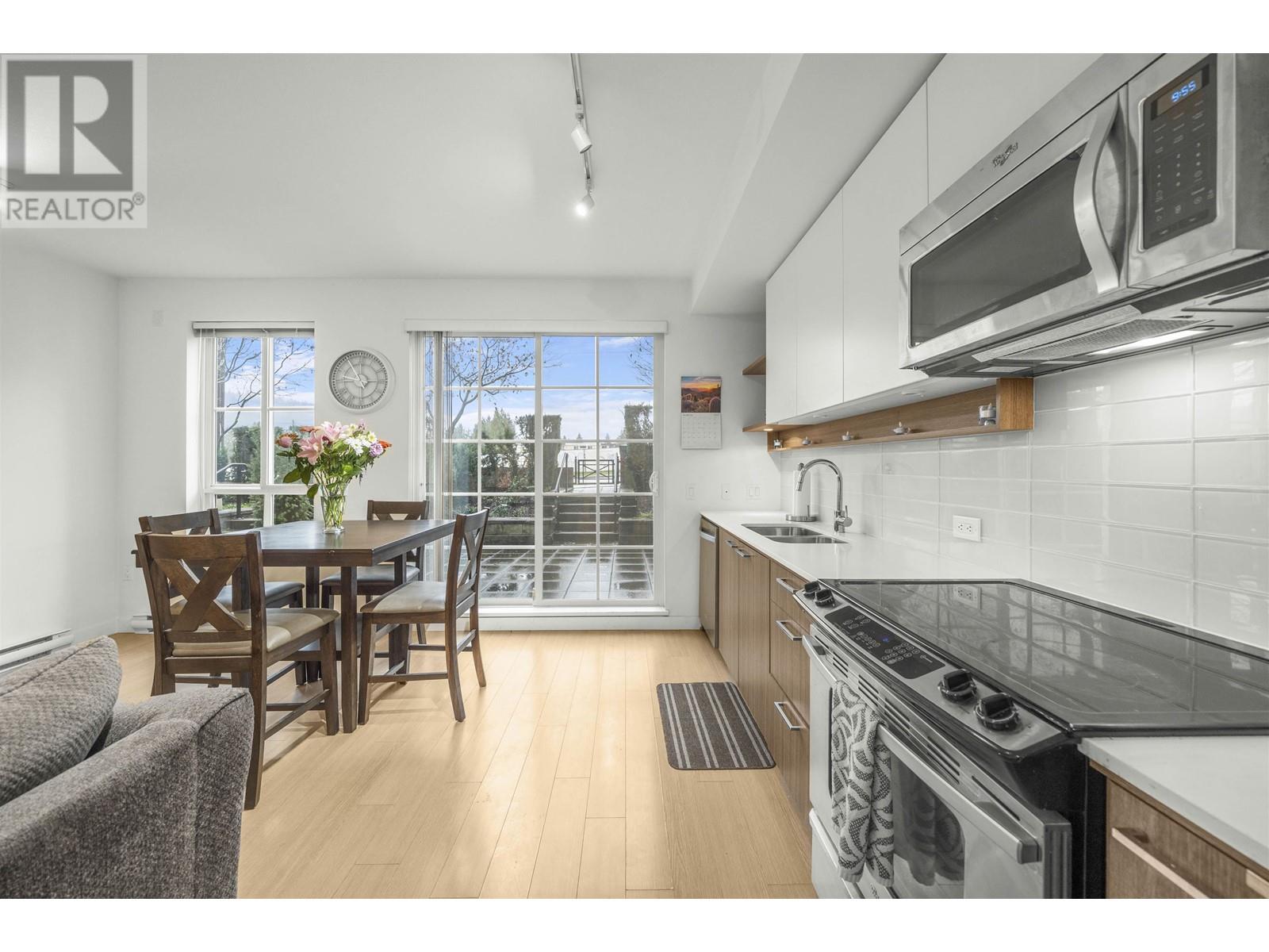 106 618 Como Lake Avenue, Coquitlam, British Columbia  V3J 0G1 - Photo 11 - R3004573