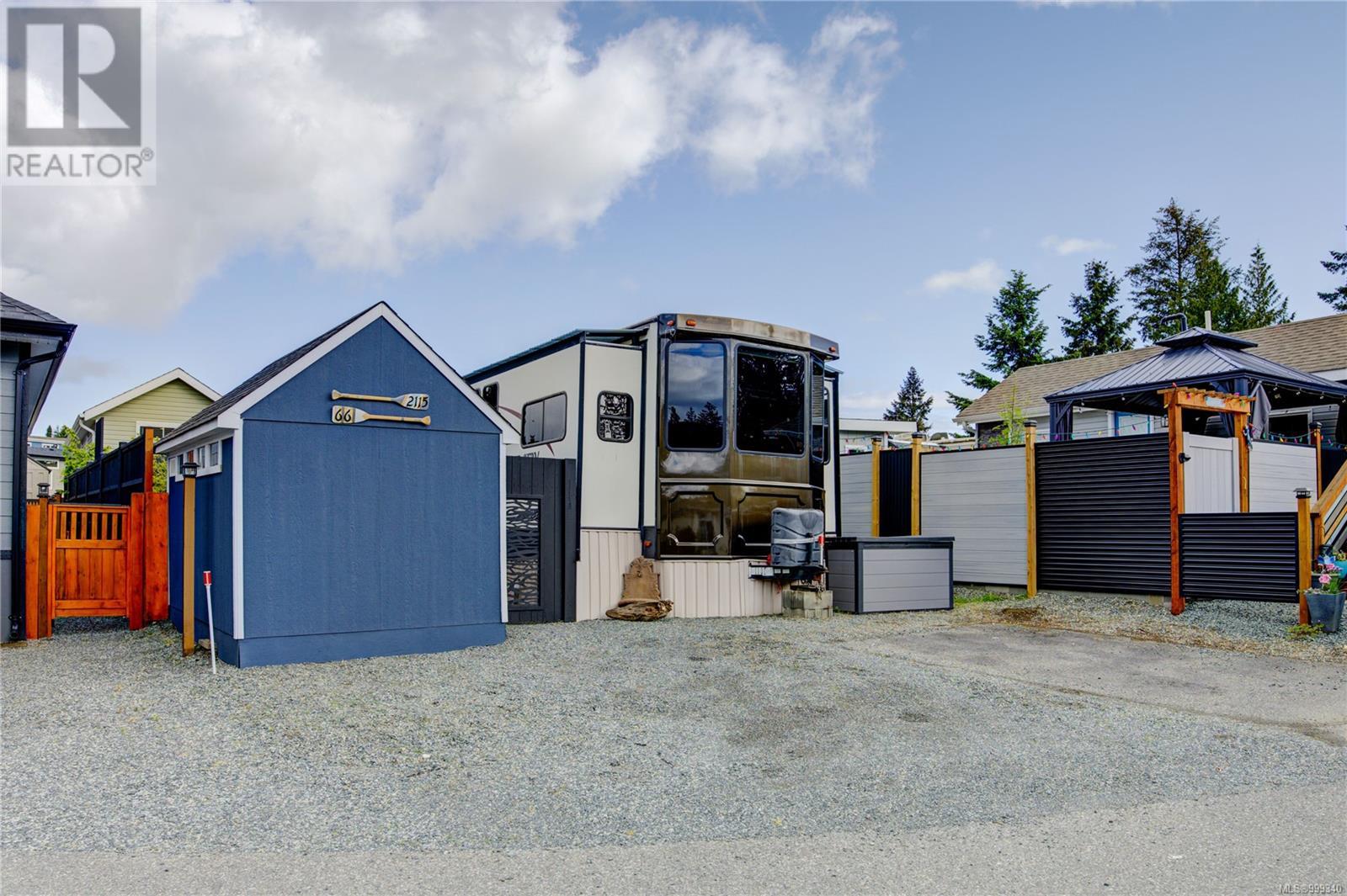 2115 Henderson Lake Way, Nanaimo, British Columbia