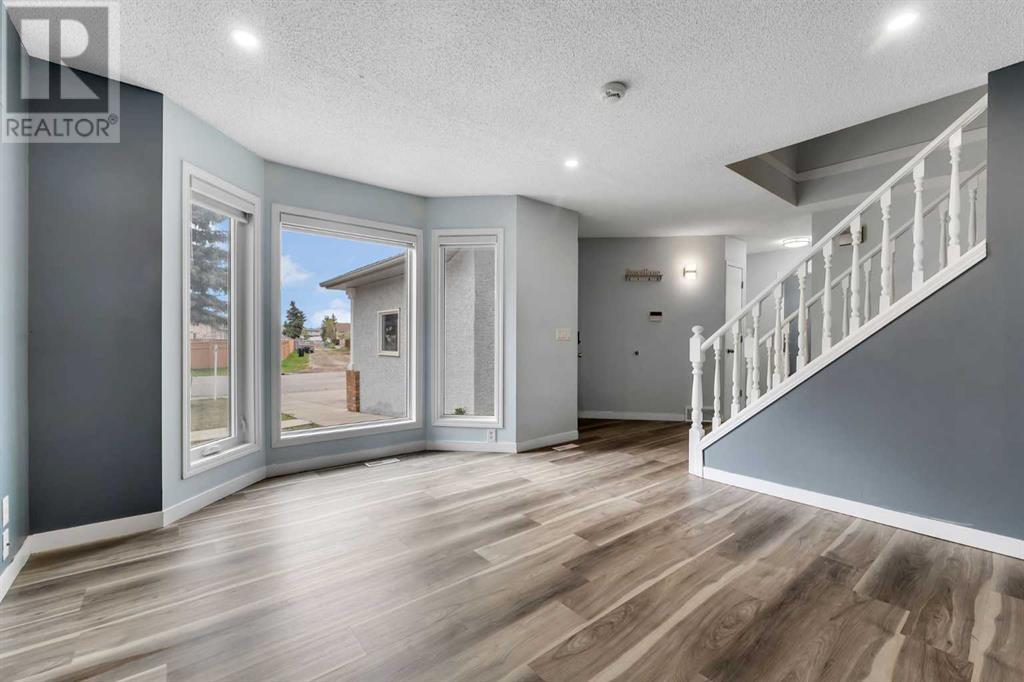103 Applewood Way Se, Calgary, Alberta  T2A 7N1 - Photo 7 - A2208010