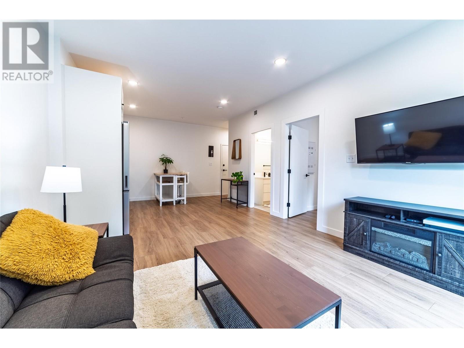 514 Victoria Street Unit# 207, Nelson, British Columbia  V1L 4K8 - Photo 11 - 10348022