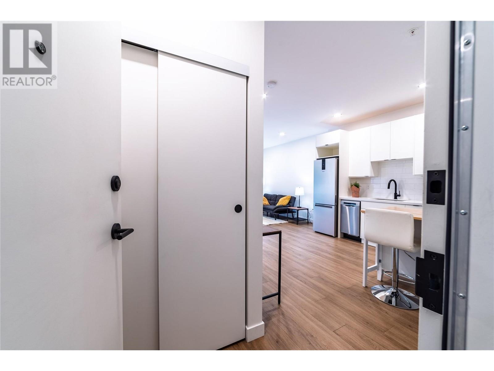 514 Victoria Street Unit# 207, Nelson, British Columbia  V1L 4K8 - Photo 9 - 10348022