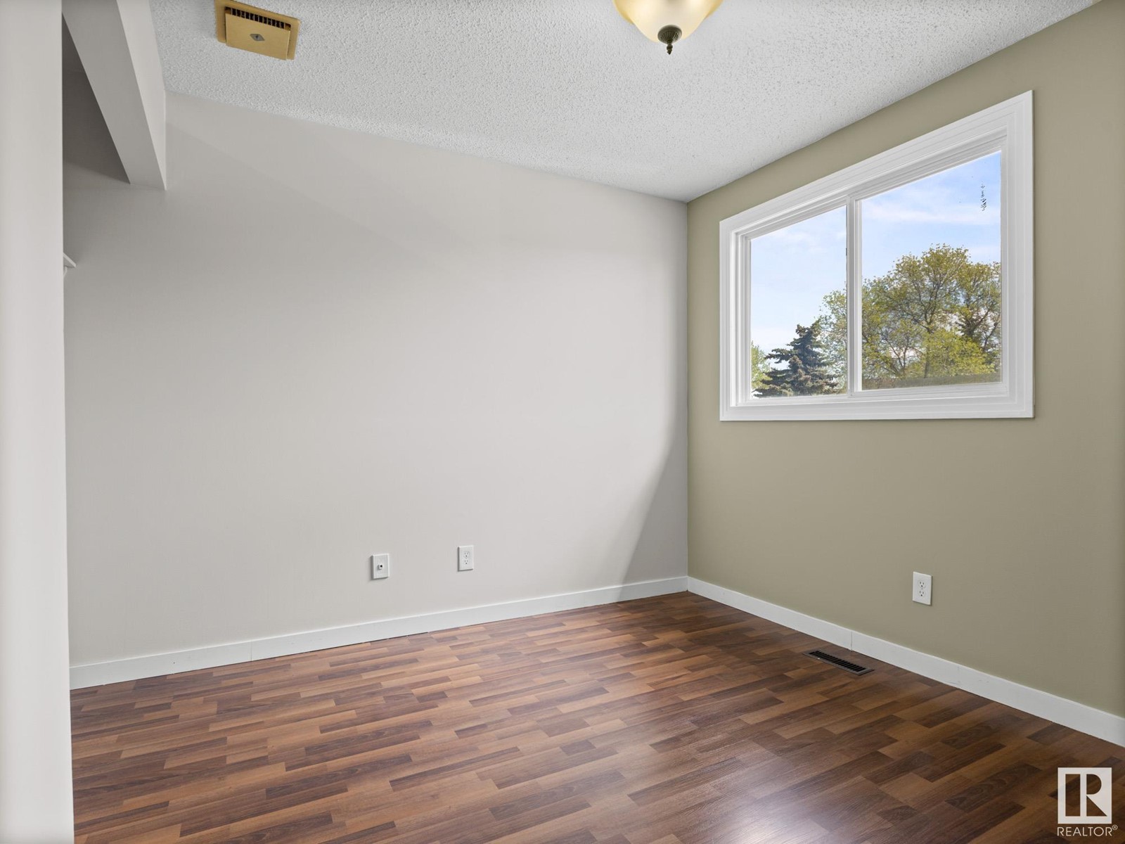 1189 Hooke Rd Nw, Edmonton, Alberta  T5A 4A5 - Photo 17 - E4437434