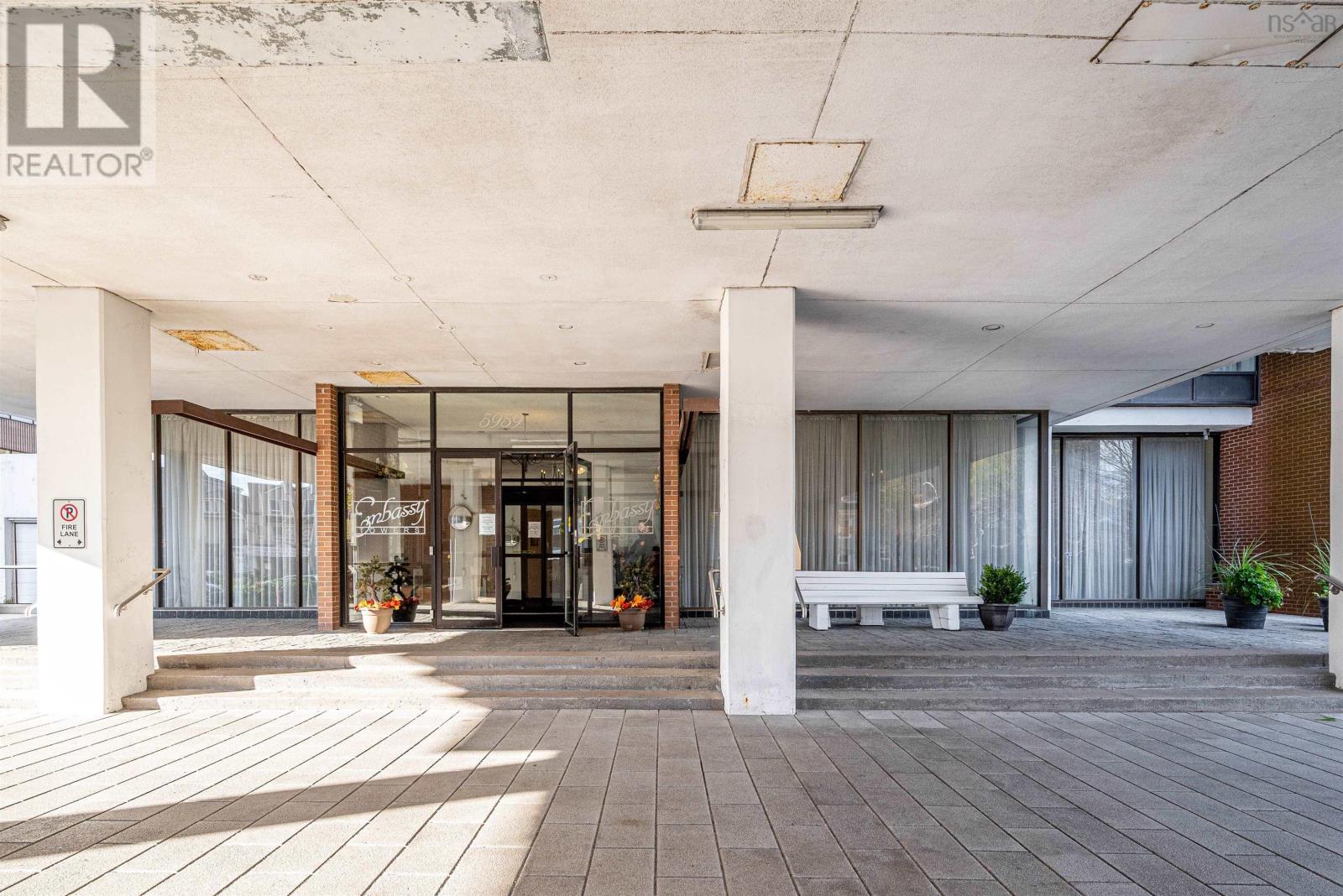 210 5959 Spring Garden Road, Halifax, Nova Scotia  B3H 1Y5 - Photo 2 - 202511639