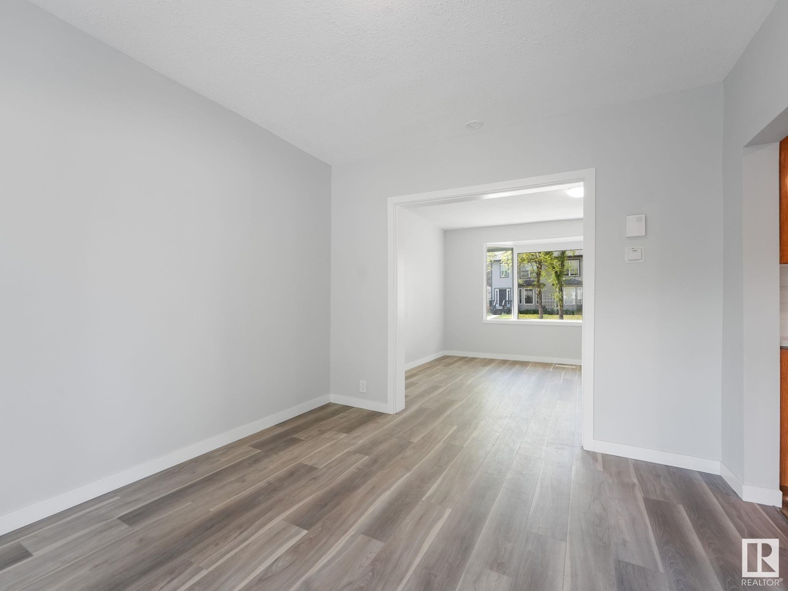 Property at 12813 121 ST NW image 1