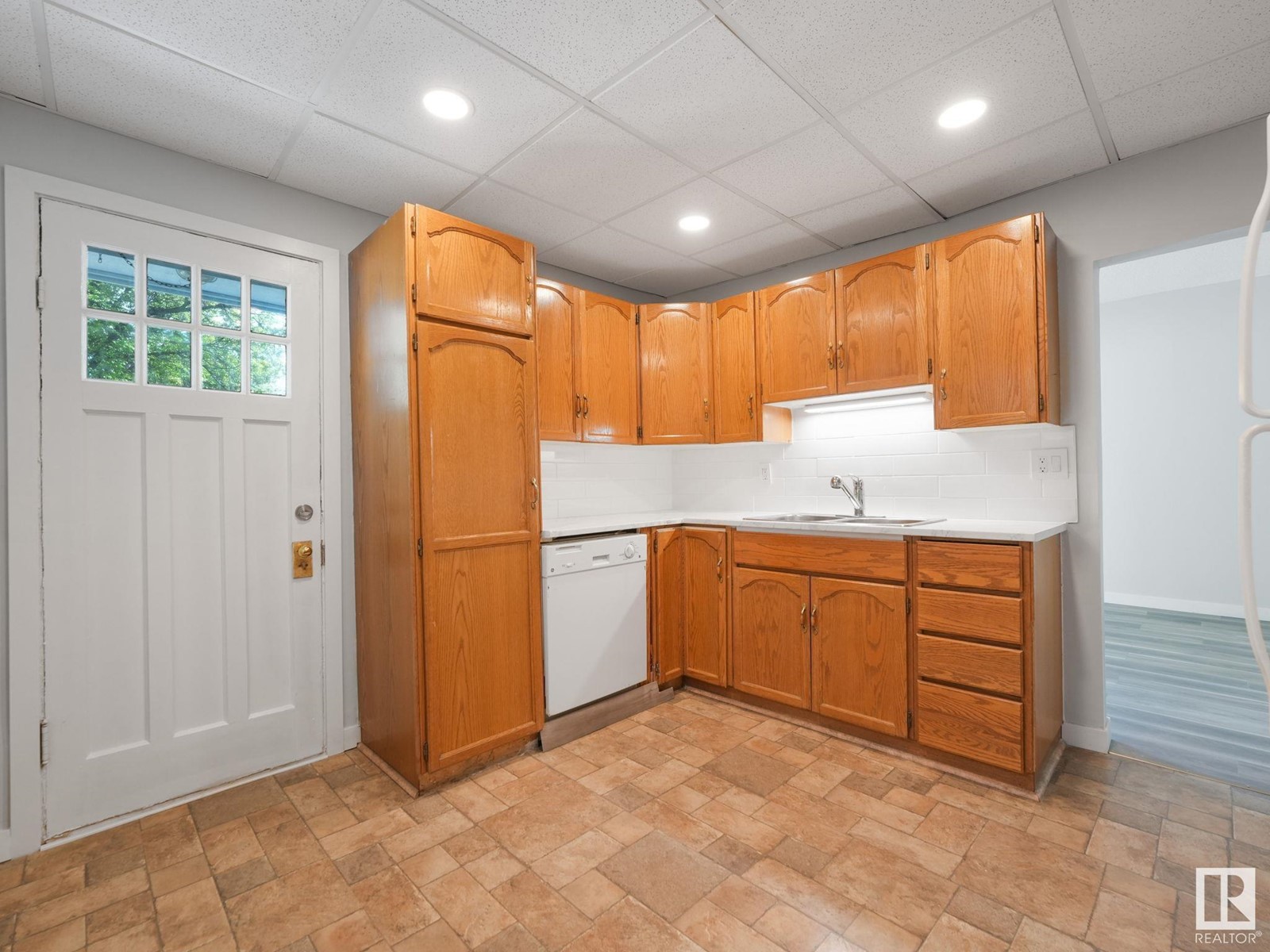 Property at 12813 121 ST NW image 5