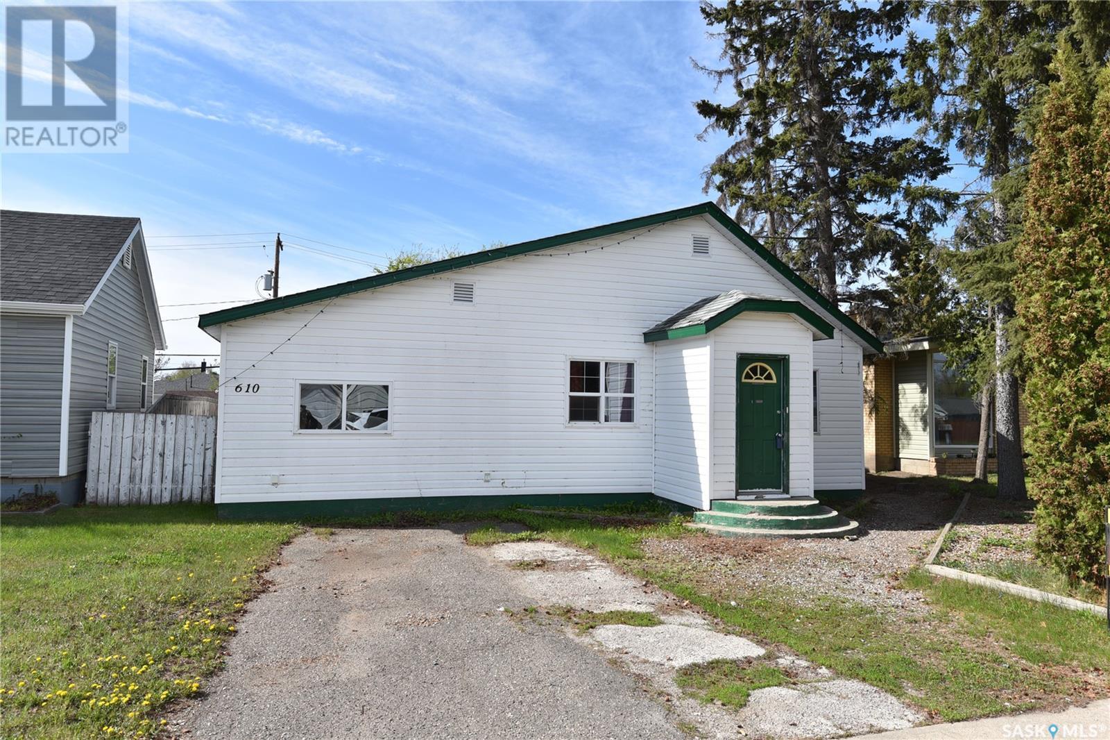 610 6th AVENUE W, Nipawin, Saskatchewan