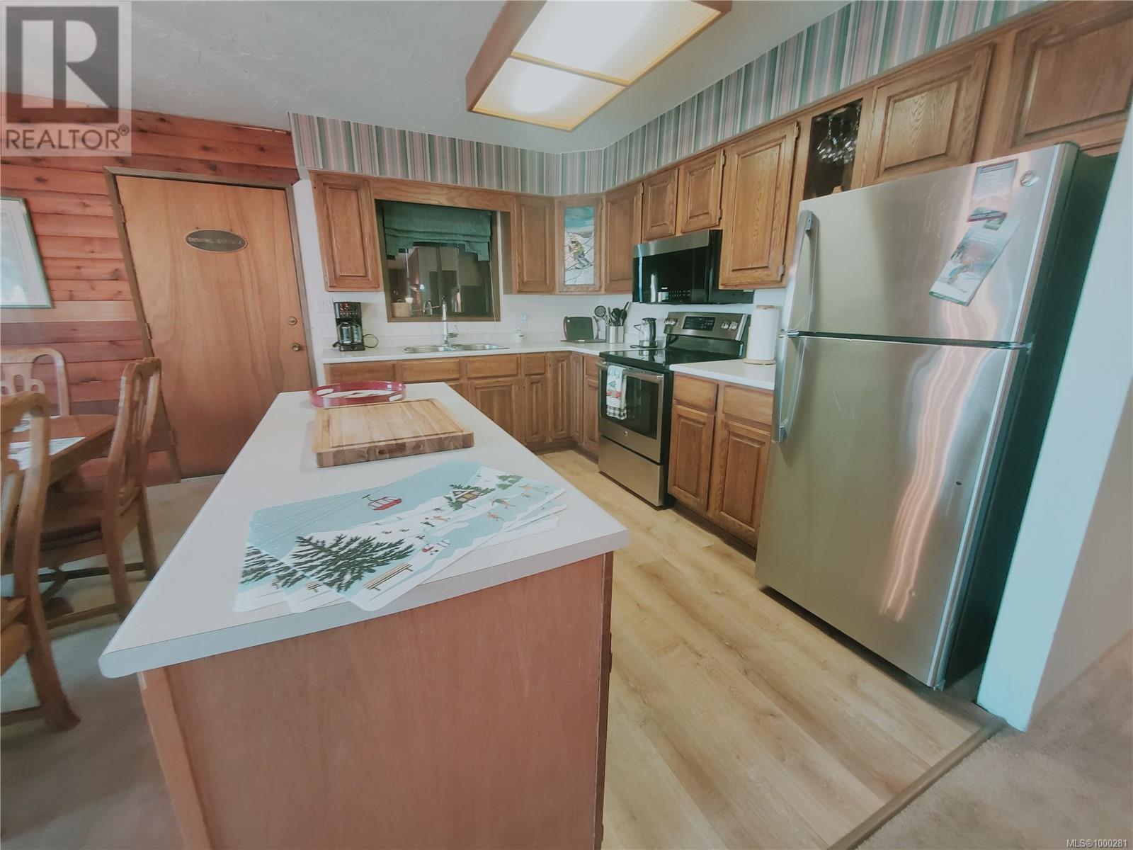 706 Glacier View Close, Courtenay, British Columbia  V9T 1L0 - Photo 16 - 1000281
