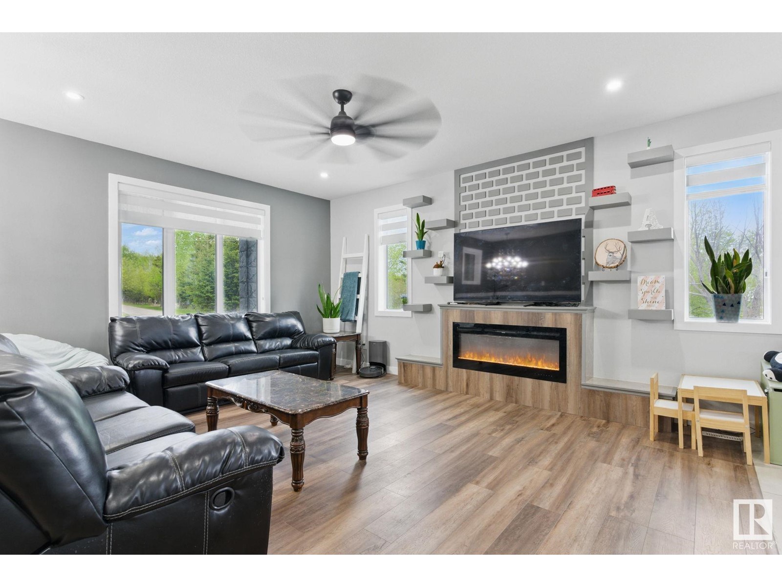 Property at 52156 RGE ROAD 223 image 4