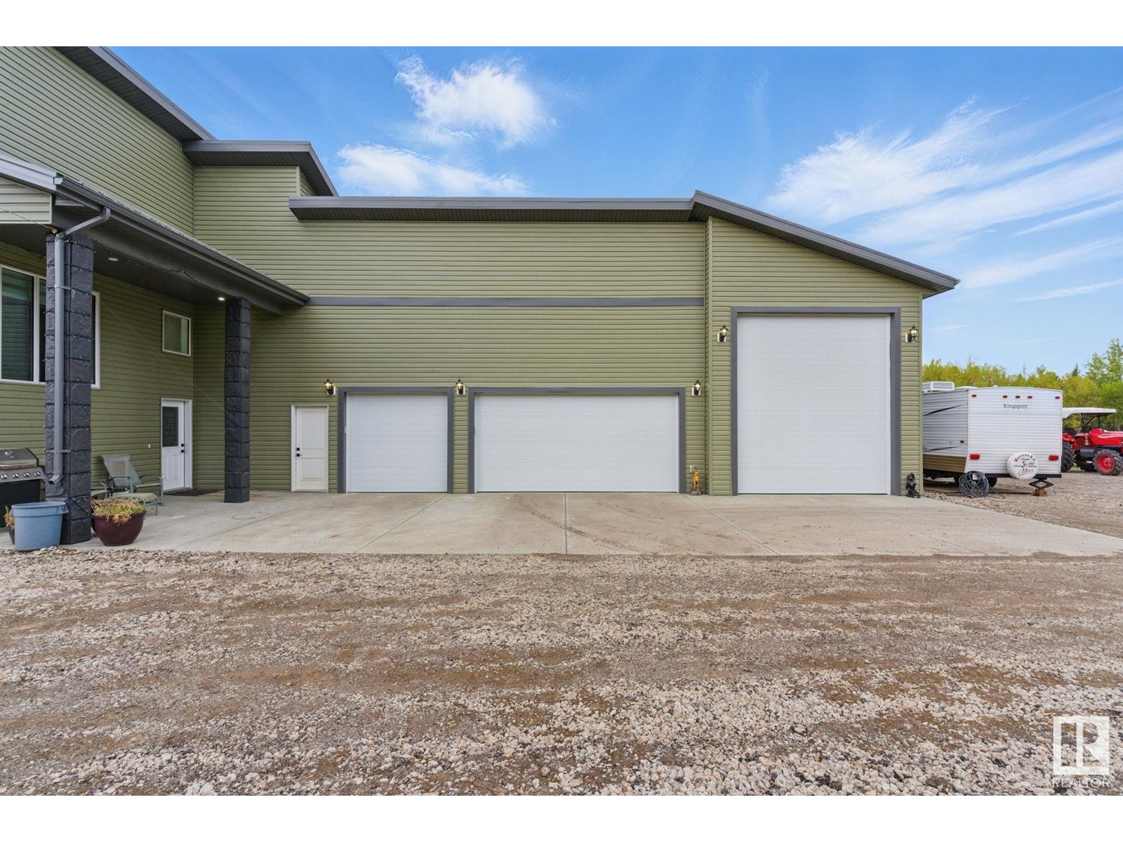 Property at 52156 RGE ROAD 223 image 2