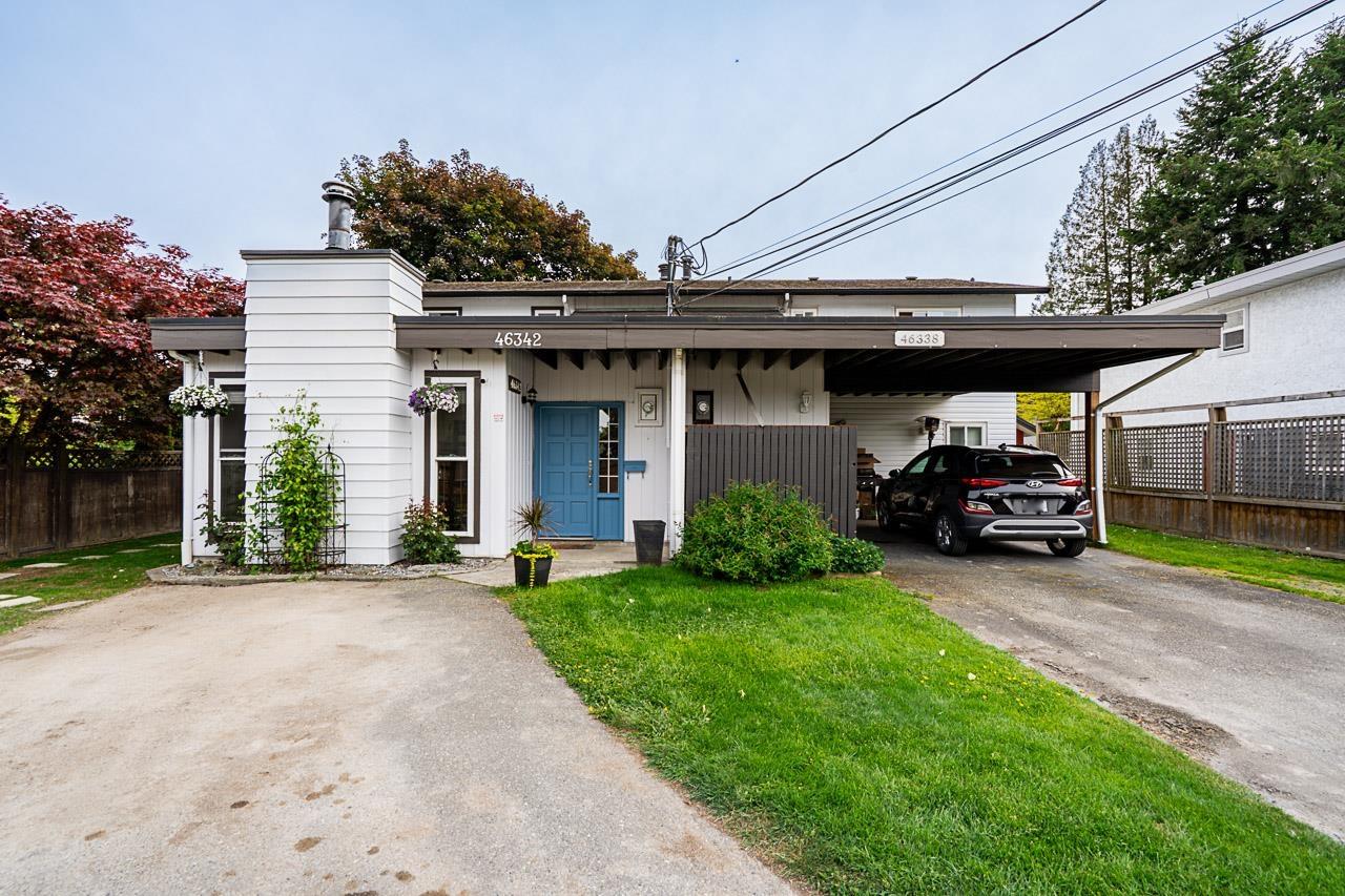 2 46338 Mccaffrey Boulevard, Chilliwack Proper South, Chilliwack, British Columbia  V2P 1E1 - Photo 2 - R3004500