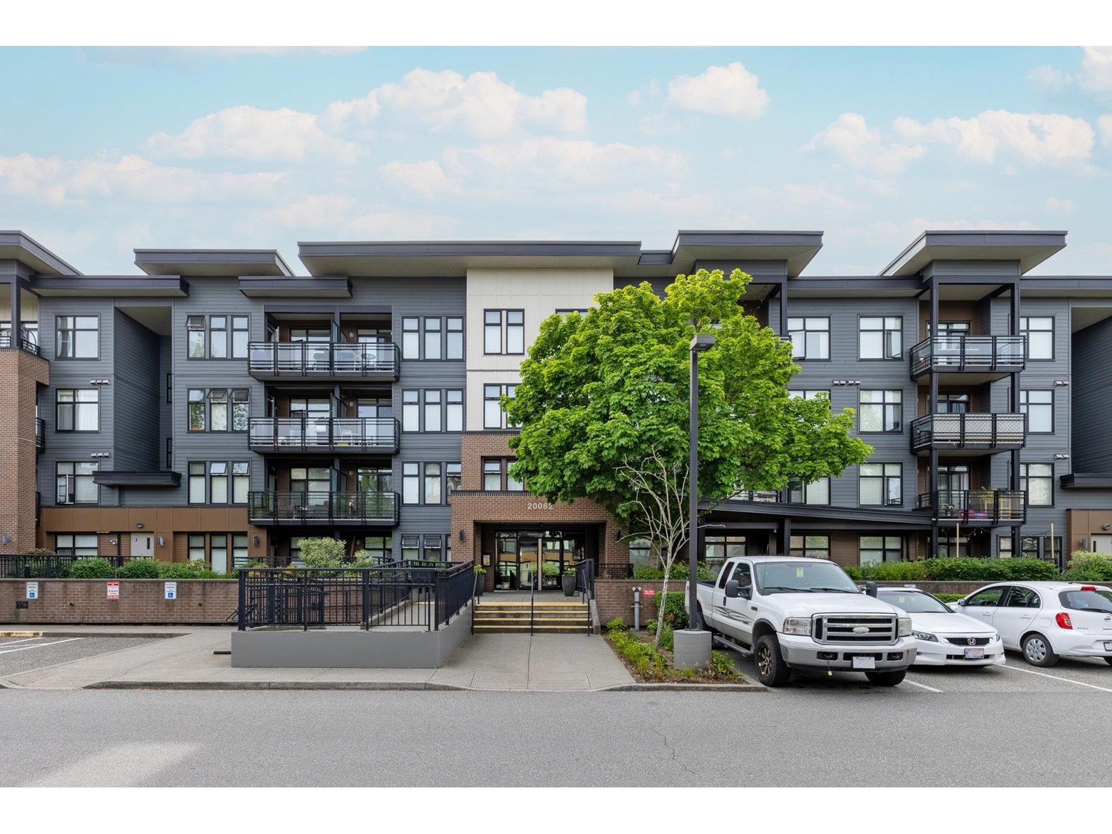 104 20062 Fraser Highway, Langley, British Columbia  V3A 0E6 - Photo 1 - R3004492