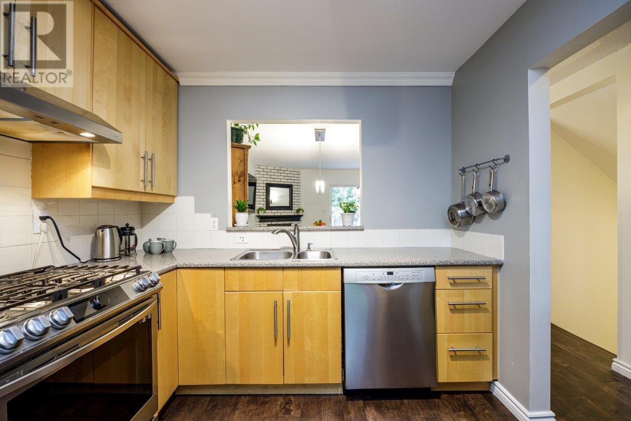 4607 Hoskins Road, North Vancouver, British Columbia  V7K 2R2 - Photo 3 - R3004251