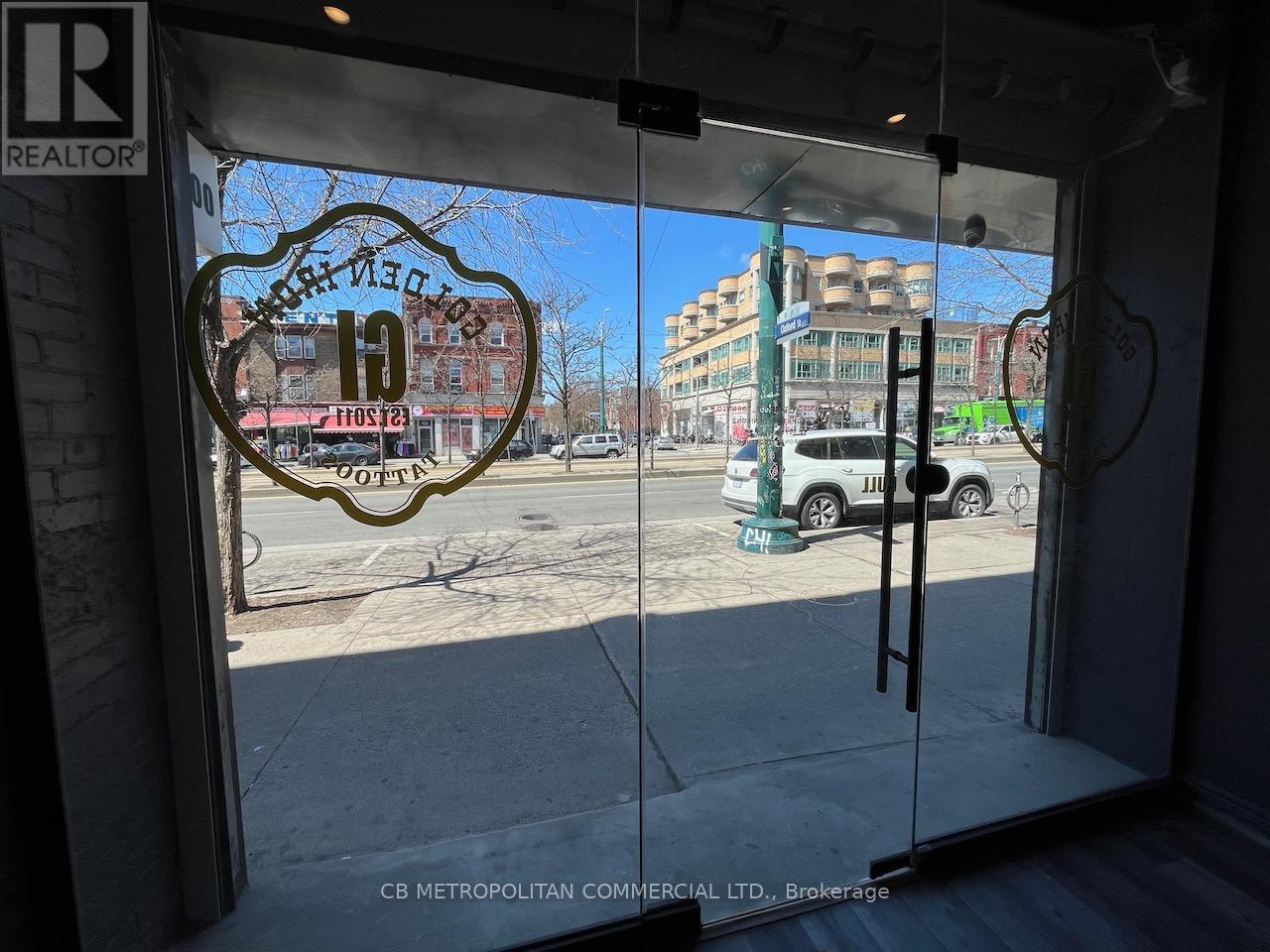 401 Spadina Avenue, Toronto, Ontario  M5T 2G6 - Photo 2 - C12097213