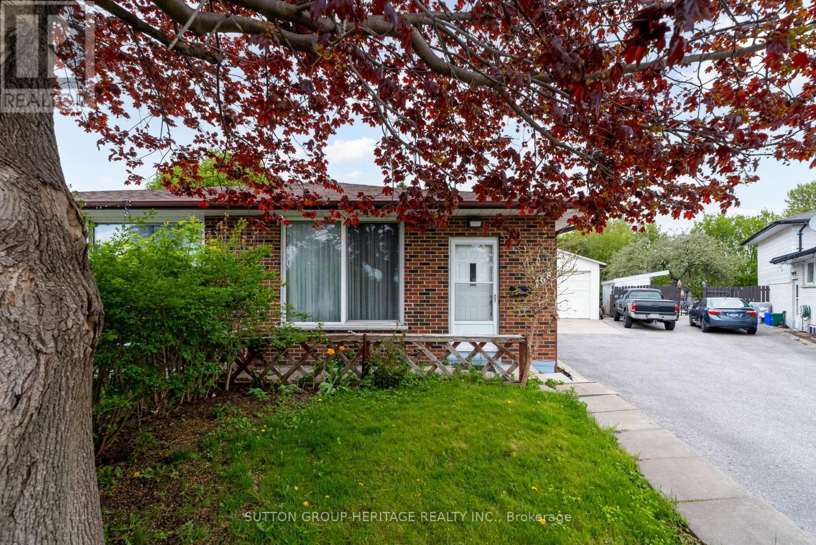 468 Tennyson Court, Oshawa, Ontario  L1H 3K7 - Photo 2 - E12152820