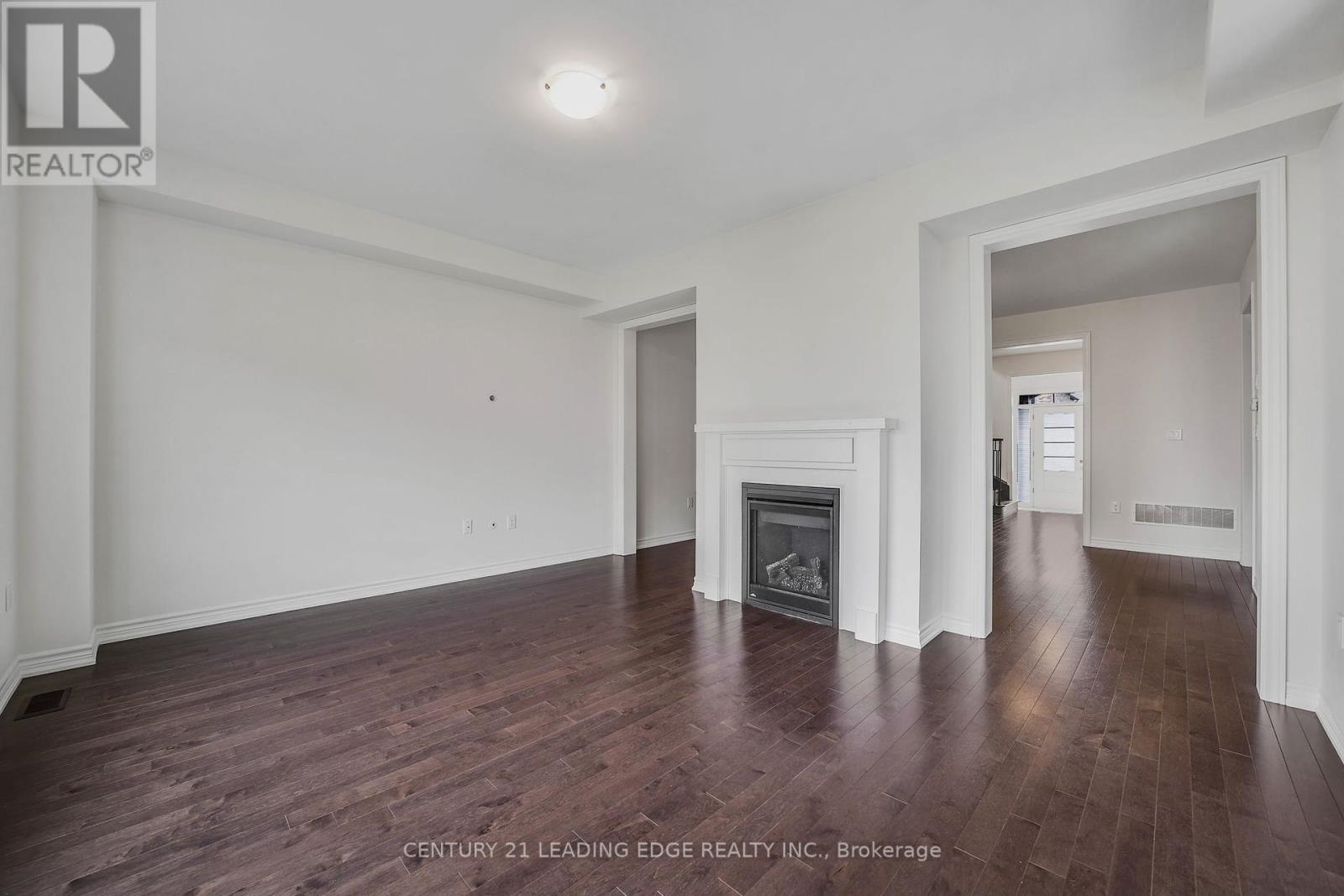 5 Valleo Street, Georgina, Ontario  L4P 0J8 - Photo 9 - N11999438