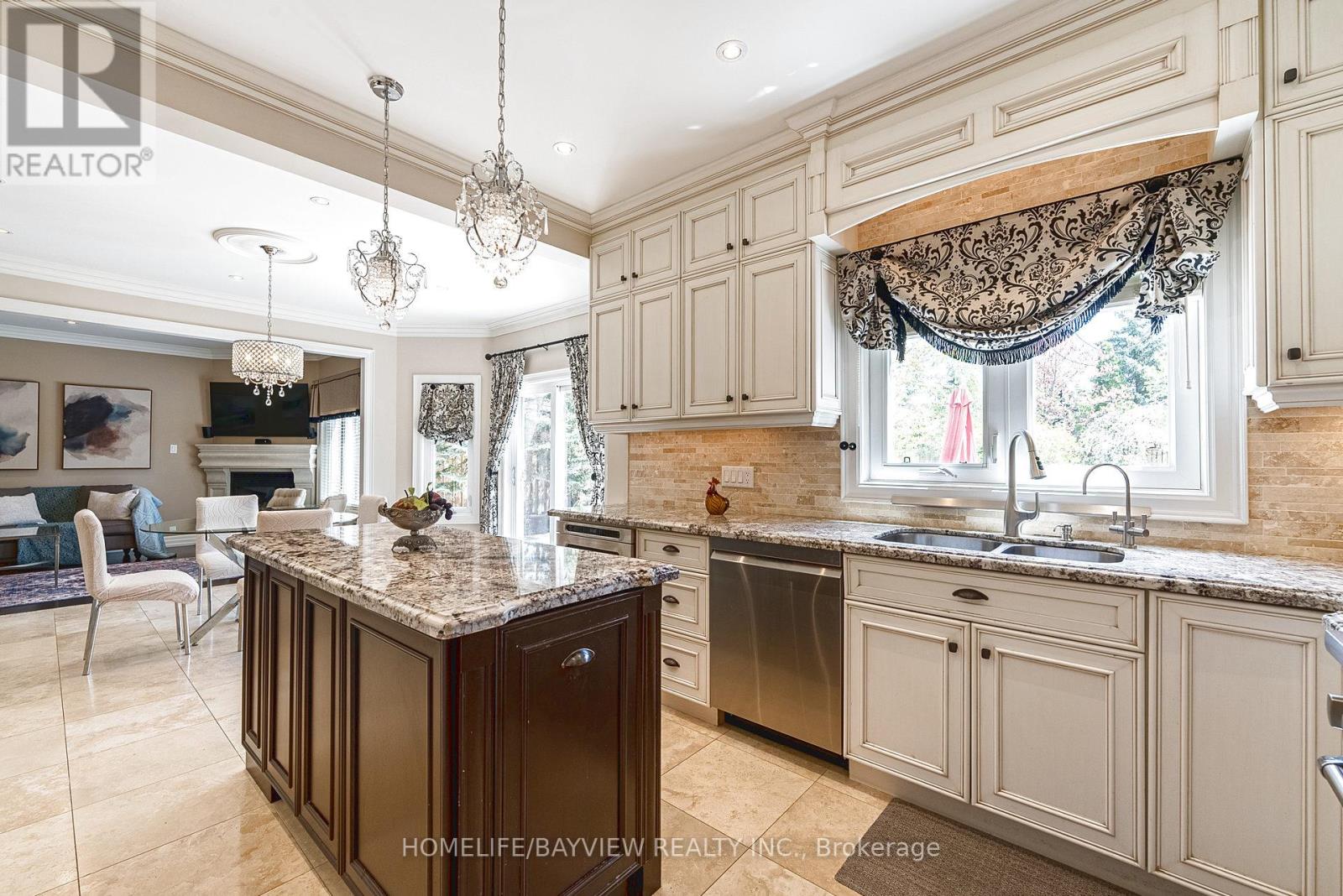 19 Oban Avenue, Vaughan, Ontario  L6A 2E2 - Photo 22 - N12157953