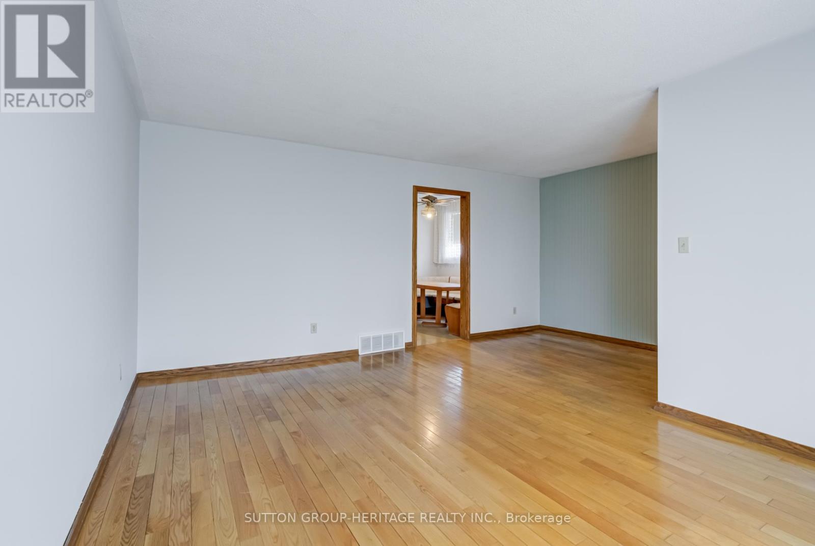 468 Tennyson Court, Oshawa, Ontario  L1H 3K7 - Photo 8 - E12152820