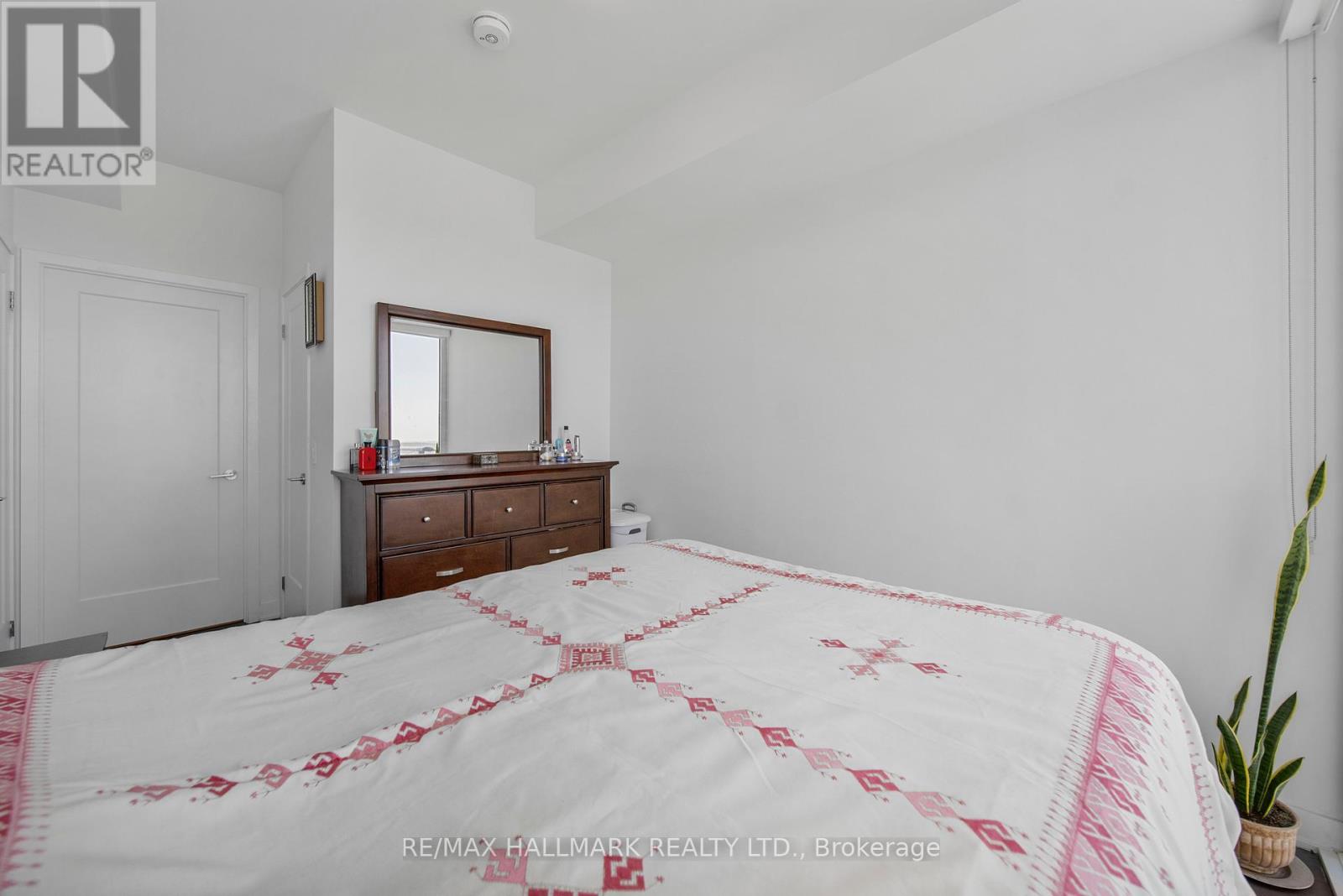 1911 - 105 Oneida Crescent, Richmond Hill, Ontario  L4B 0H6 - Photo 23 - N12159009