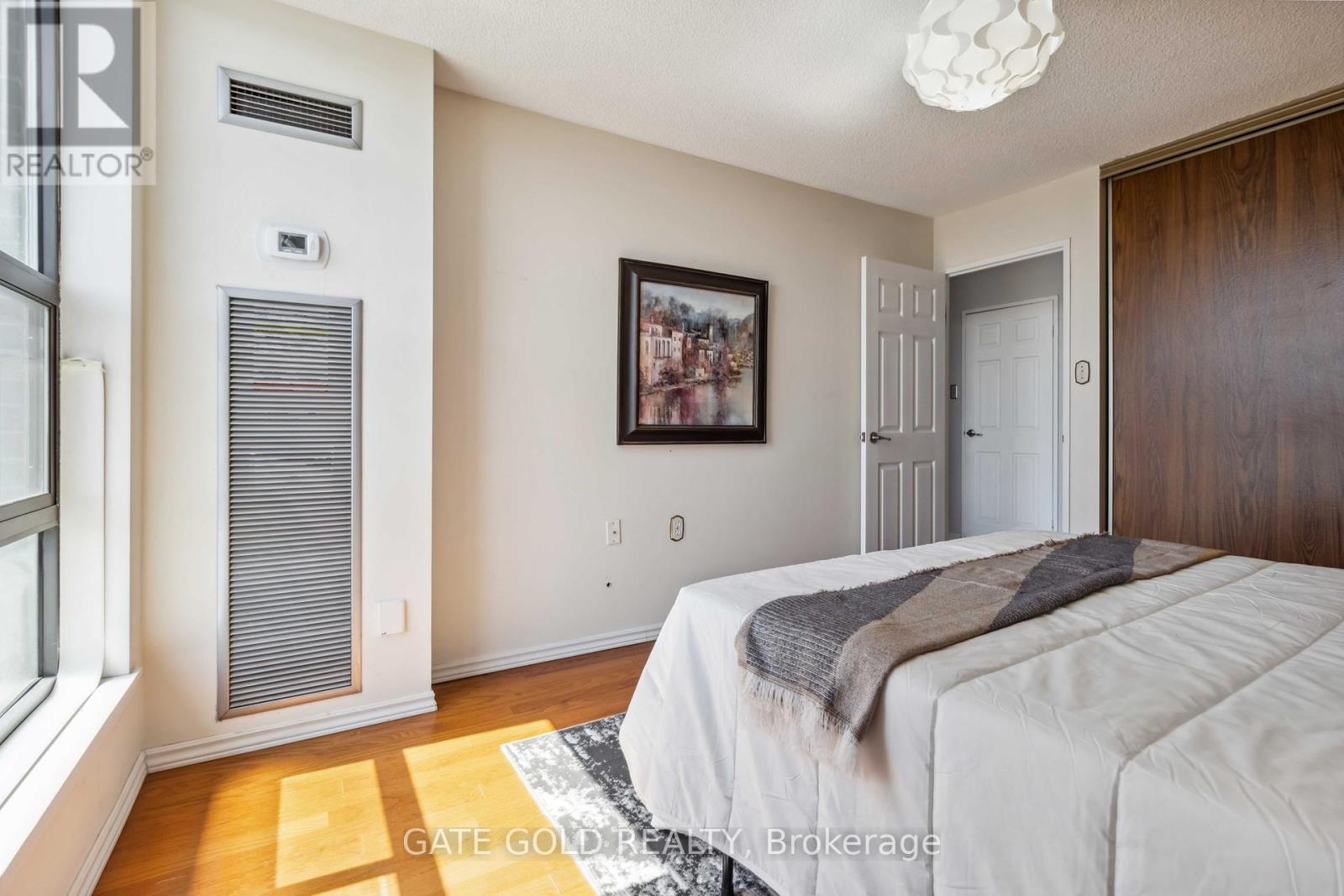 2510 - 18 Knightsbridge Road, Brampton, Ontario  L6T 3X5 - Photo 27 - W12157625