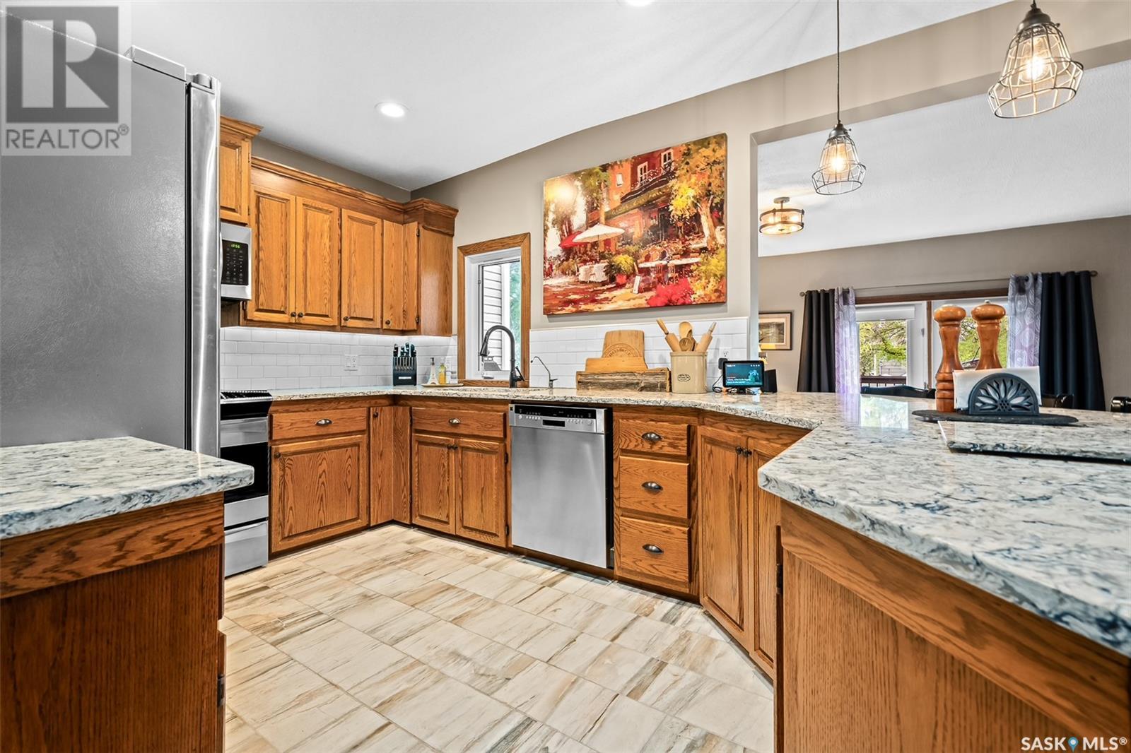 327 Ominica Street W, Moose Jaw, Saskatchewan  S6H 1X6 - Photo 8 - SK006455