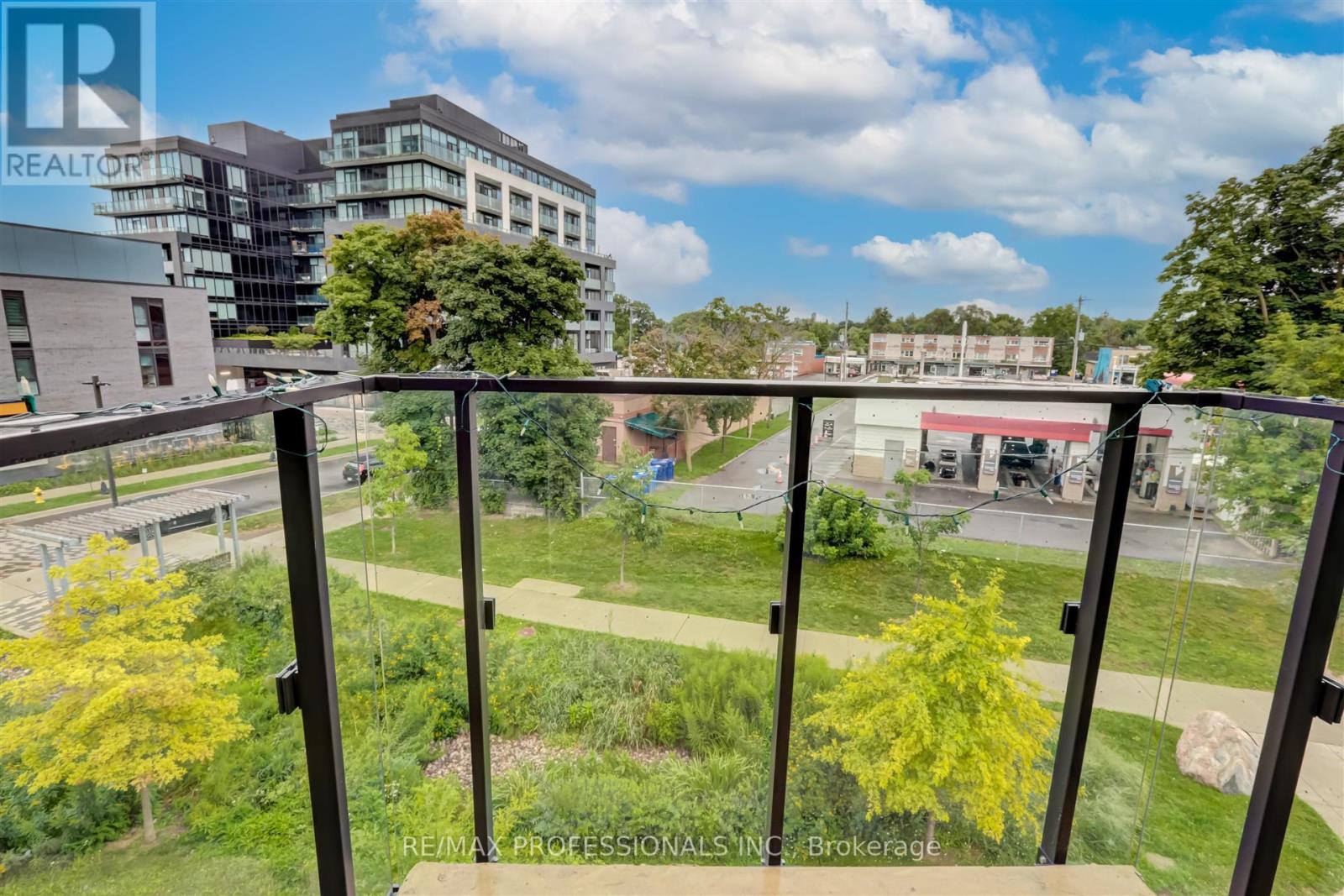 Th3 - 10 Brin Drive, Toronto, Ontario  M8X 0B3 - Photo 32 - W12159808