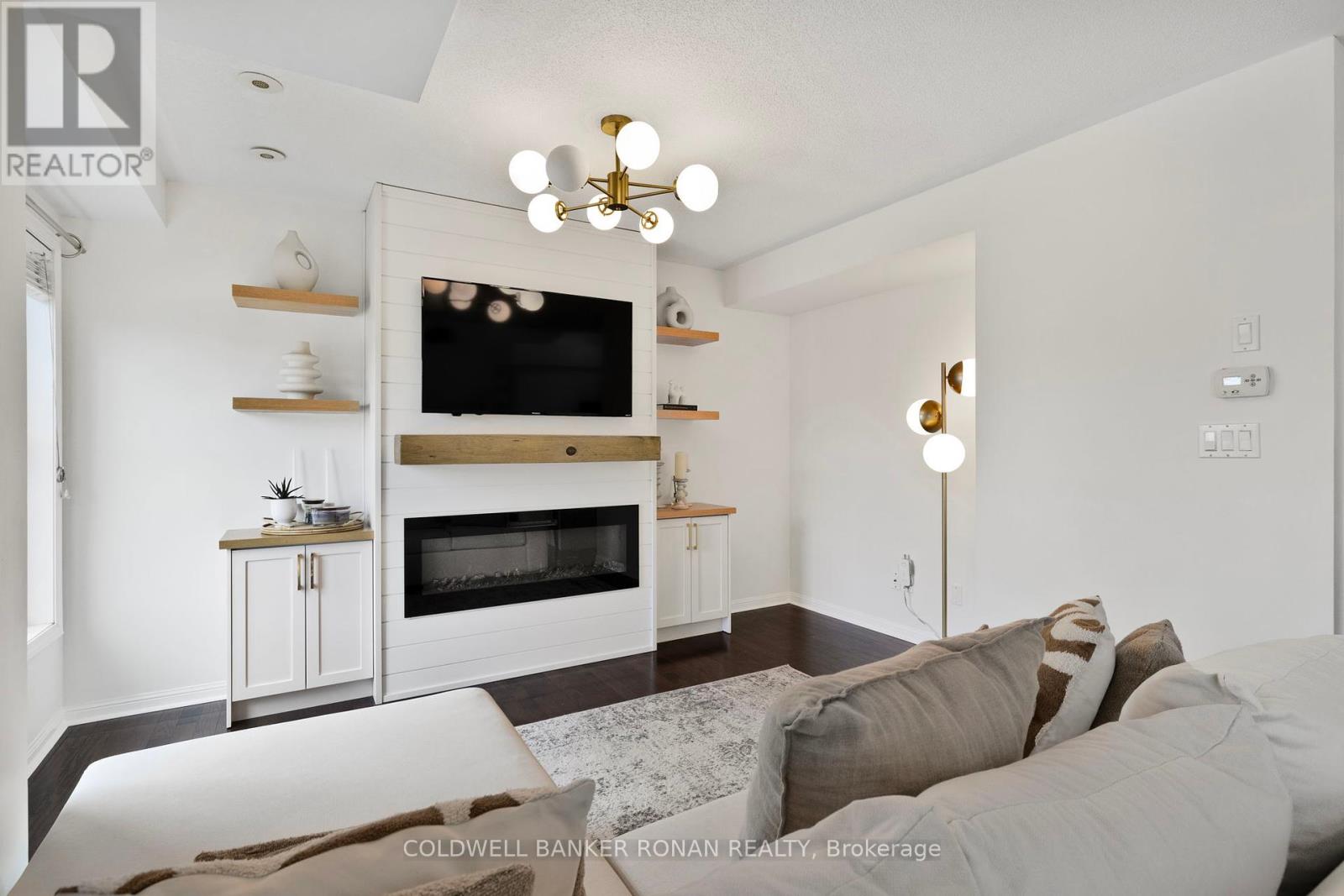6 - 600 Shoreline Drive, Mississauga, Ontario  L5B 0A8 - Photo 9 - W12159861