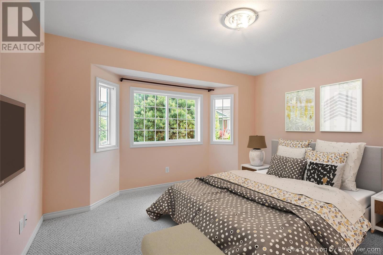 Property at 4024 Magnolia Dr image 4
