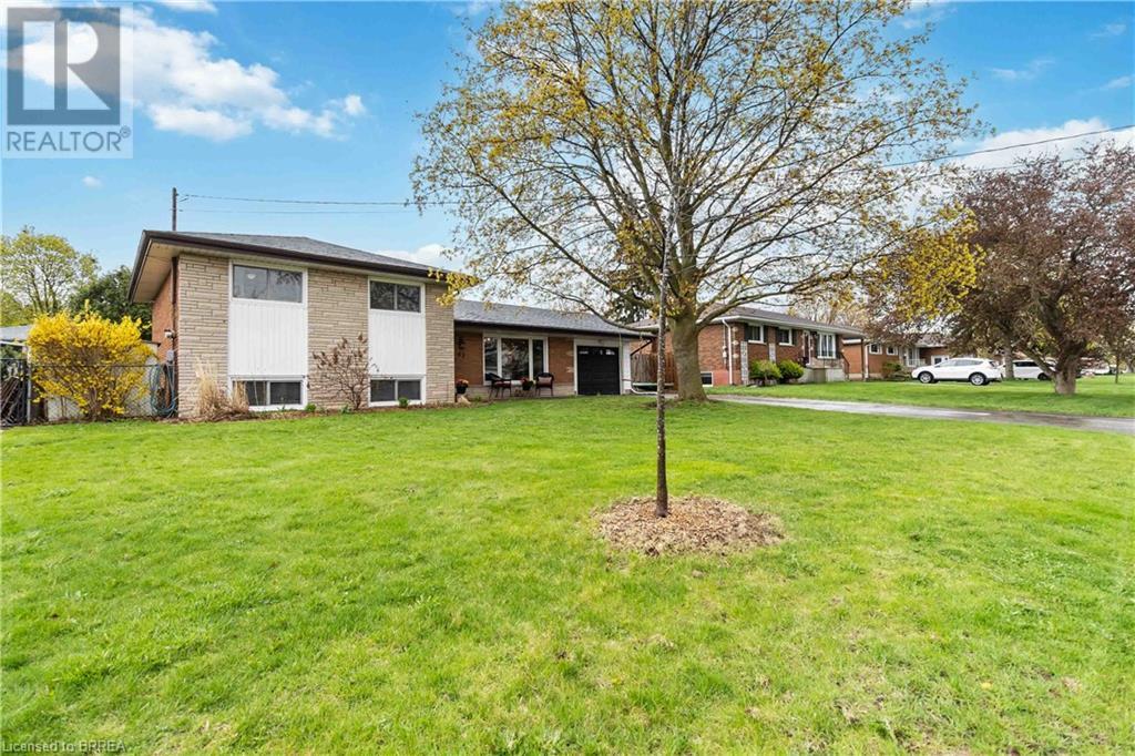 Property at 83 VARADI Avenue image 3